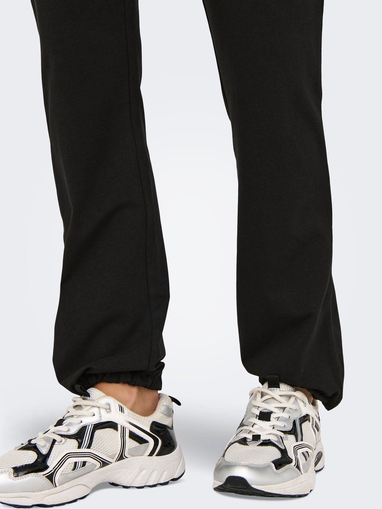 ONLY Pantalons Flared Fit Taille moyenne Jambe évasée Poignets avec bande élastique -Black - 15062199