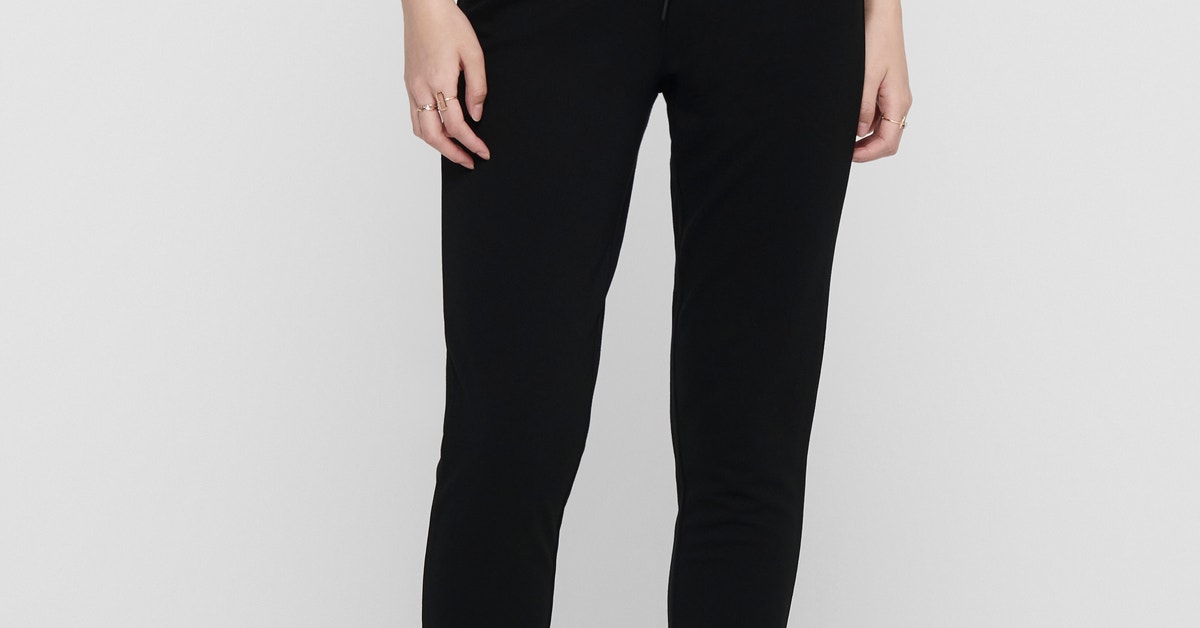 ONLPOPTRASH Mittlere Taille Normal geschnitten Hose | Schwarz | ONLY®