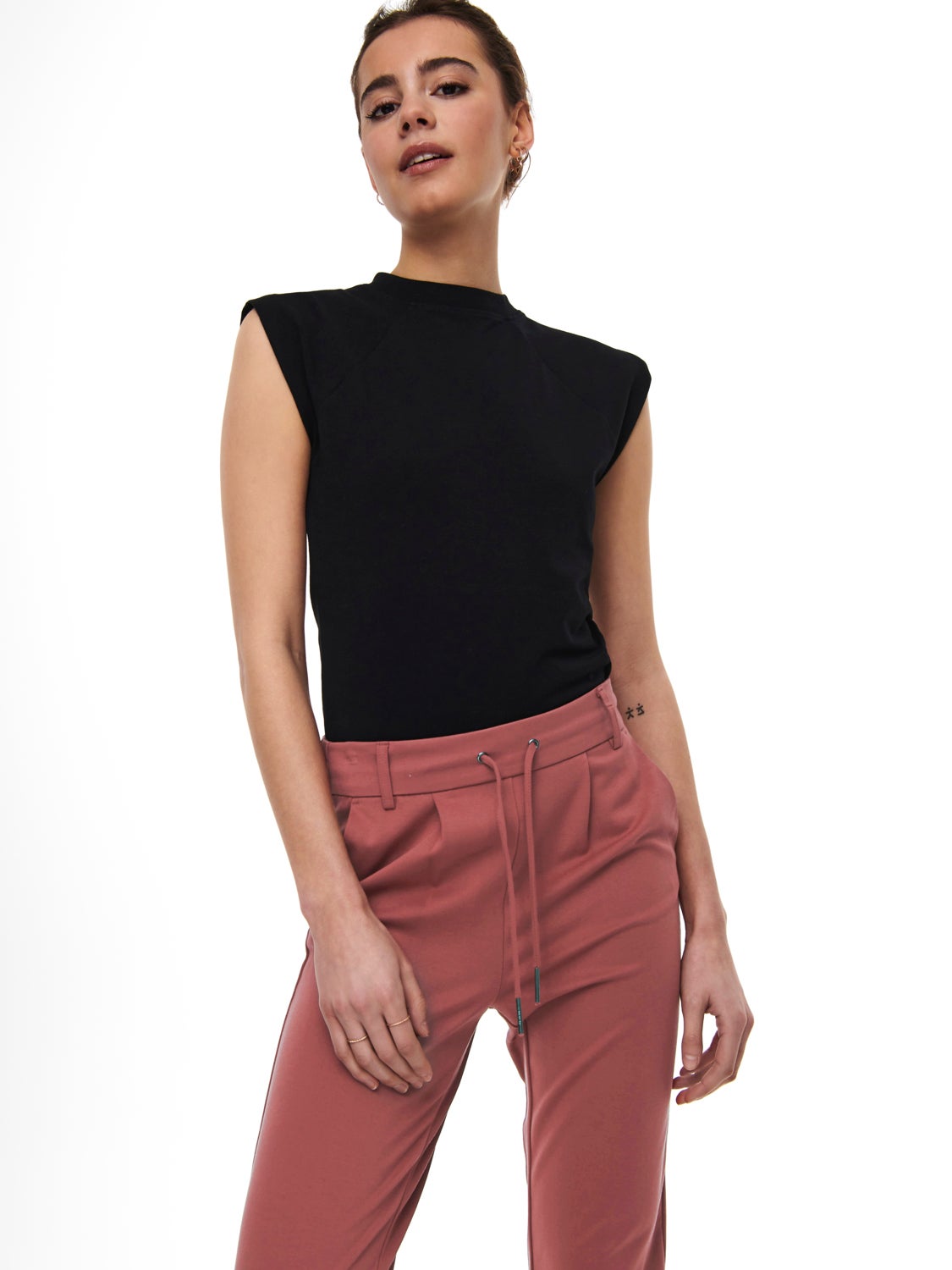 ONLPOPTRASH Mittlere Taille Normal geschnitten Hose | Dunkelrot 