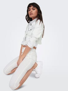 ONLY ONLRAIN Regular waist Skinny Fit Denim shorts -White - 15136463