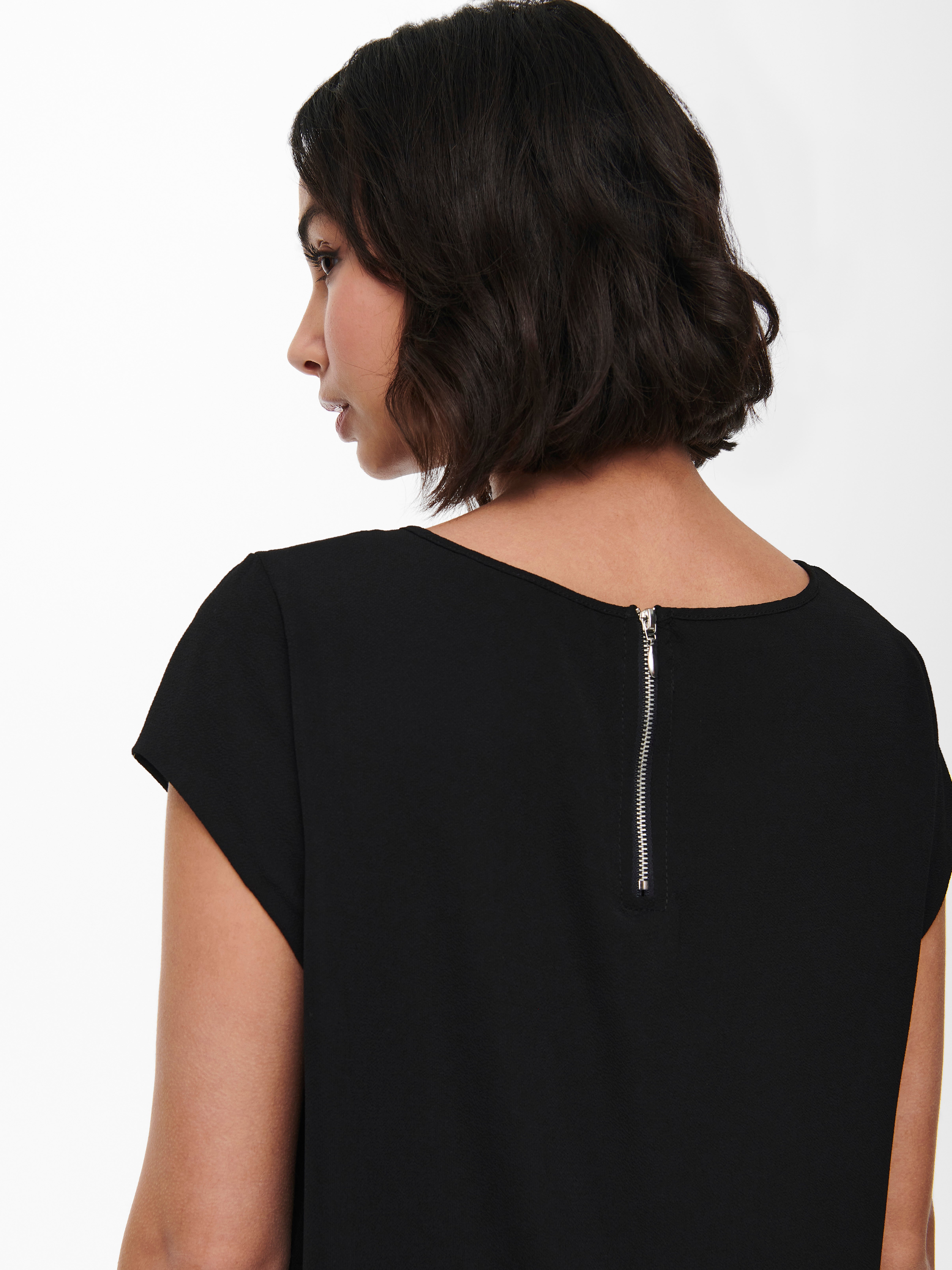 Regular Fit O-Neck Top | Black | ONLY®