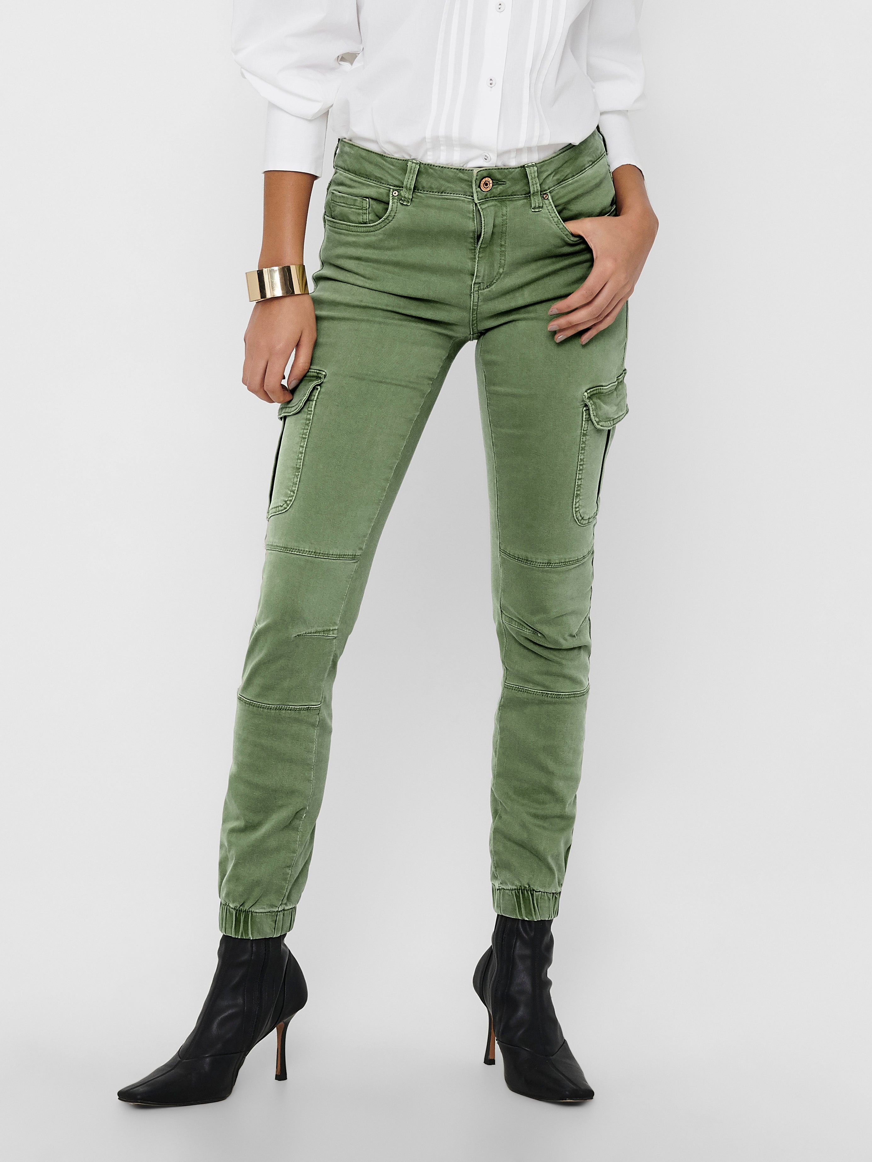 Buy Women Latest Cargo Trousers by ZT| Solid HIGH-Rise Cargo Cream Jeans |  6 Pocket Wide Leg Denims | 80'S Rocker-Chic Inspired Cargo Pants (26) at  Amazon.in