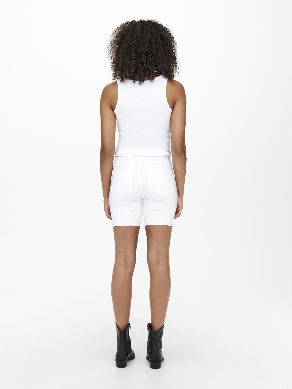 ONLY Bodycon Fit Mid waist Fold-up hems Shorts -White - 15176847