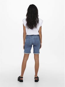 ONLY Bodycon Fit Mid waist Fold-up hems Shorts -Light Blue Denim - 15176847