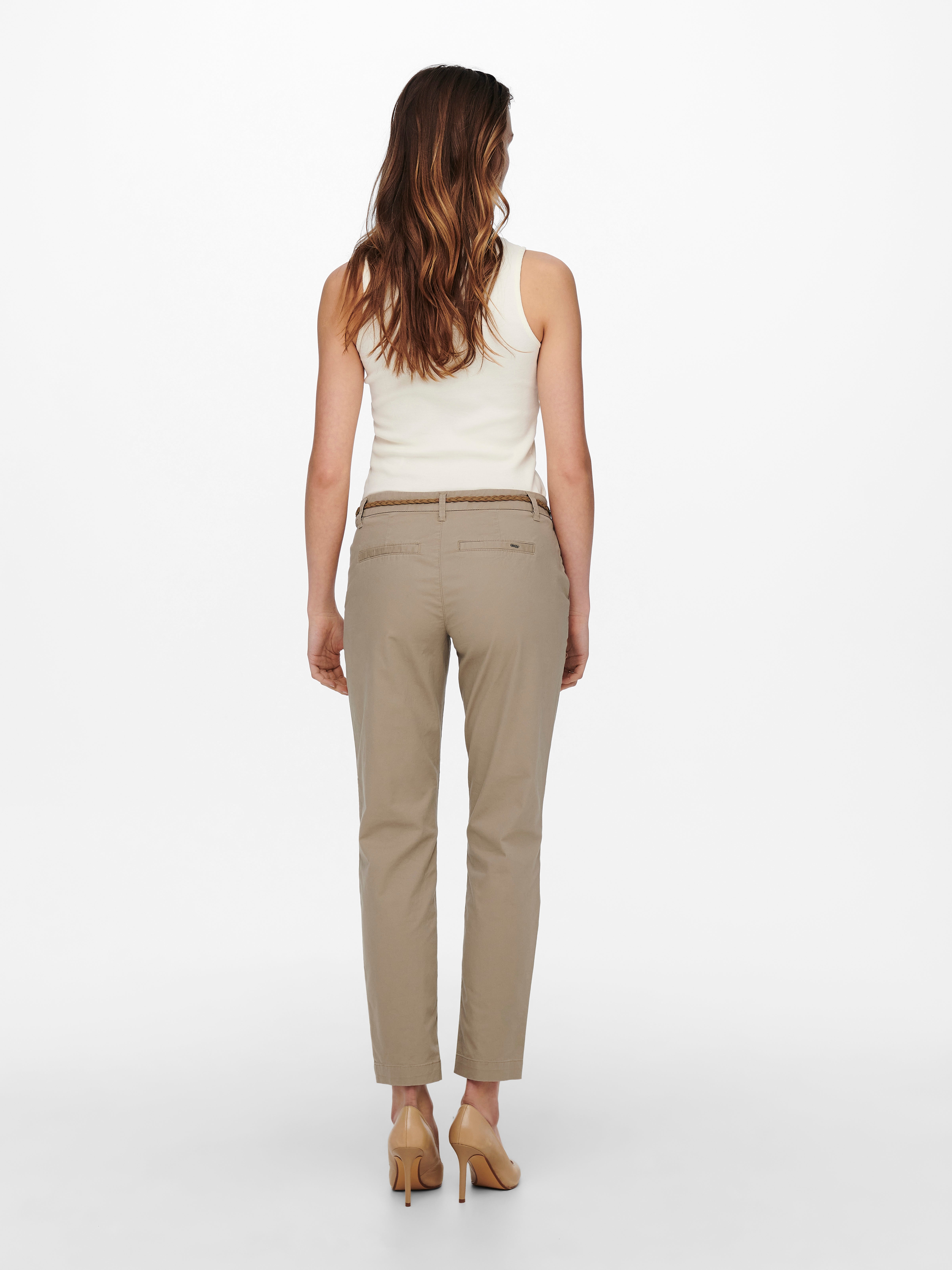 30% Rabatt auf ONLEVELYN Mittlere Taille Normal geschnitten Hose 
