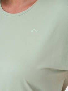 ONLY Locker geschnitten Rundhals Curve T-Shirt -Frosty Green - 15185301