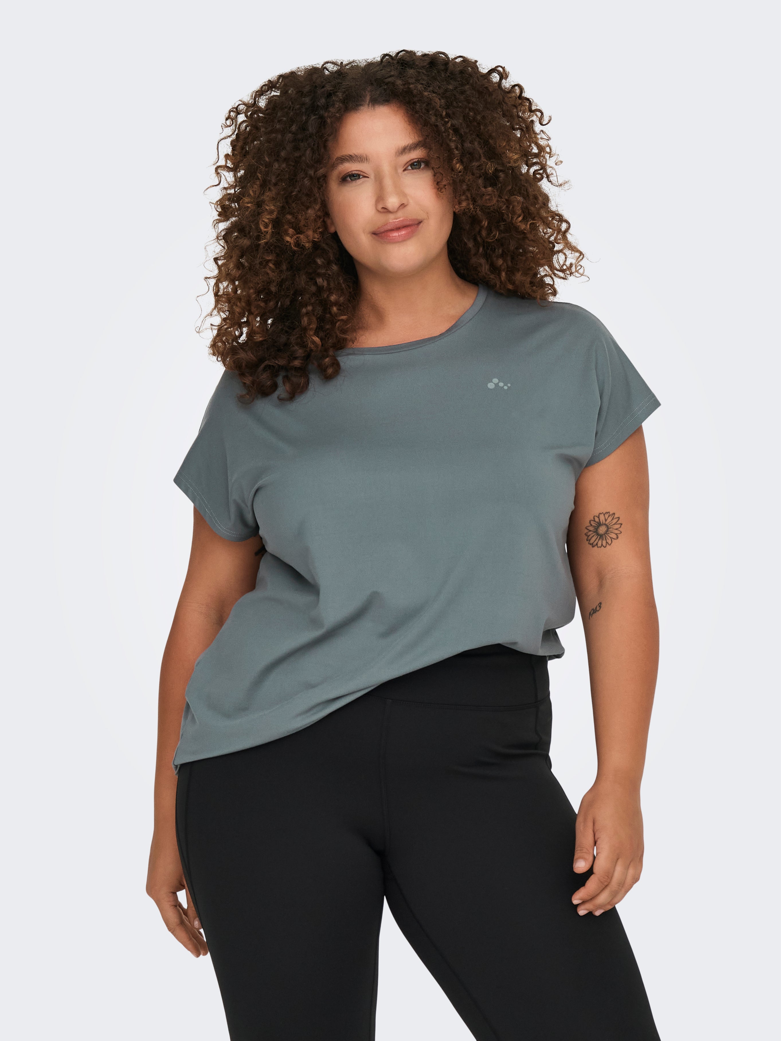 Baggy sports clearance tops