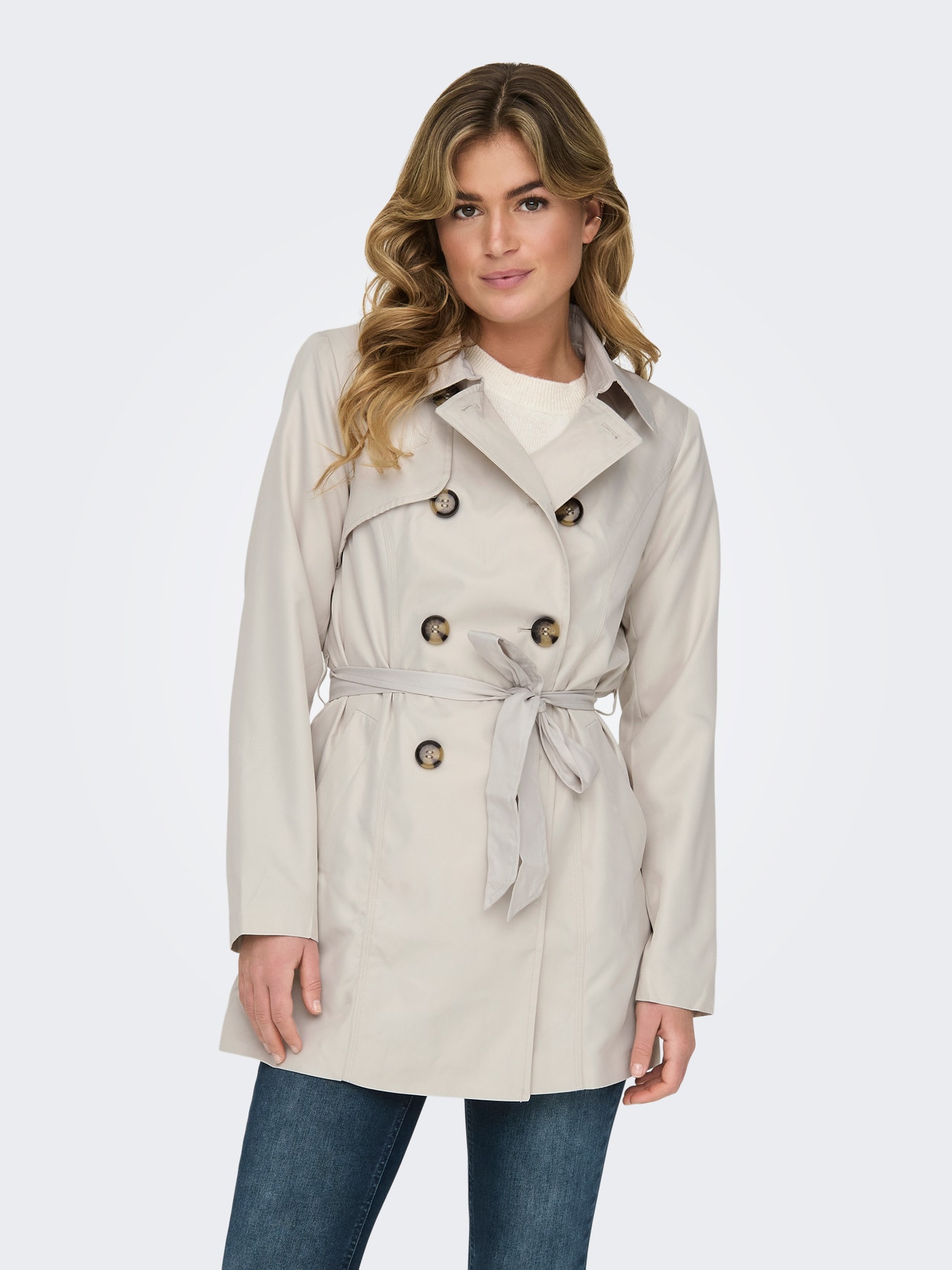 Calvin Klein Essential double-breasted trenchcoat met ceintuur • Creme Calvin Klein Essential double-breasted trenchcoat met ceintuur • Creme