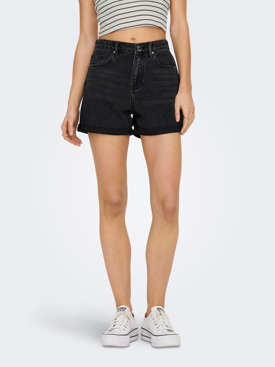 Jean Shorts and Black Bodysuit 👀 #tryon 