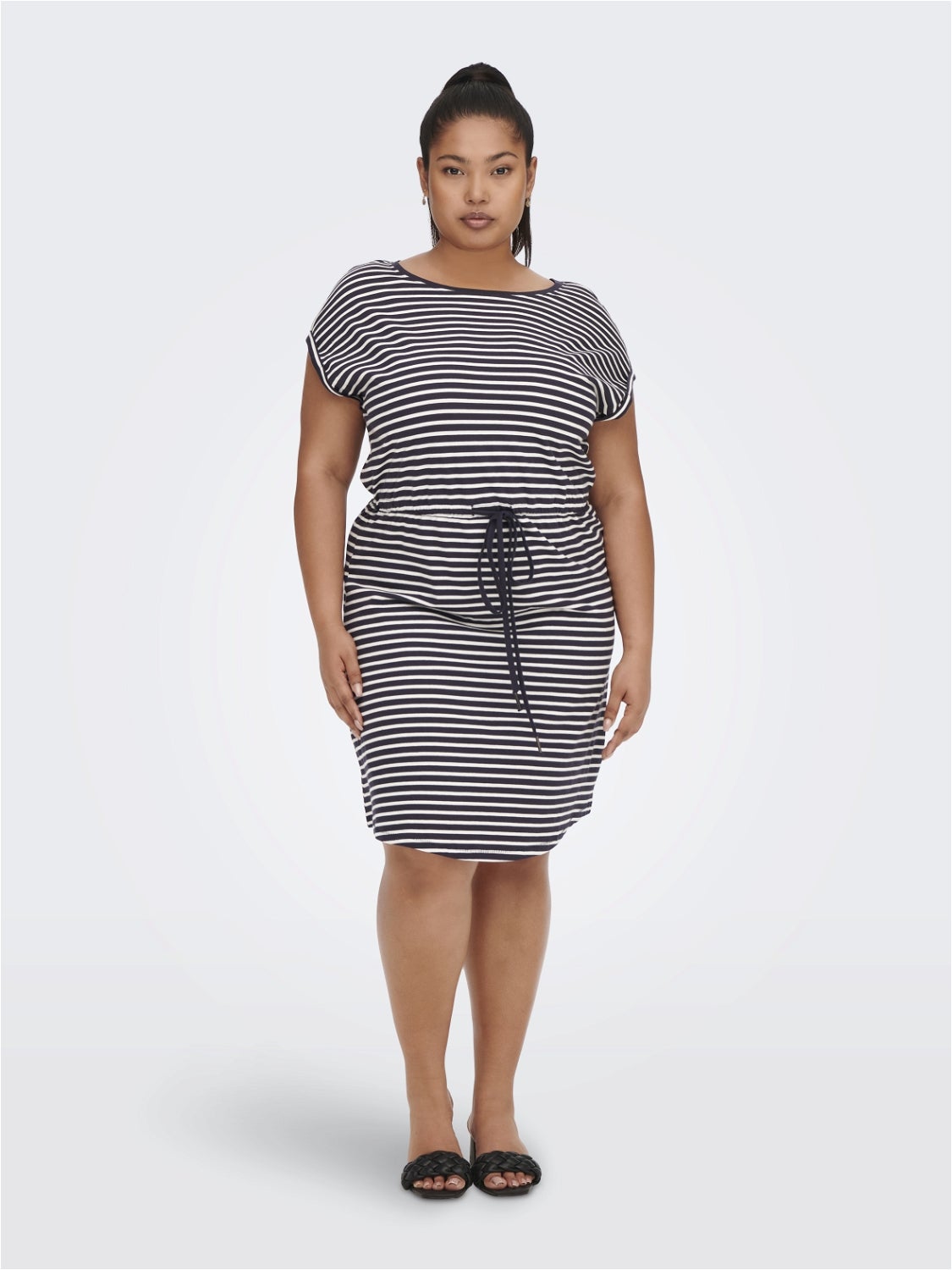 Carapril Kurzes Kleid