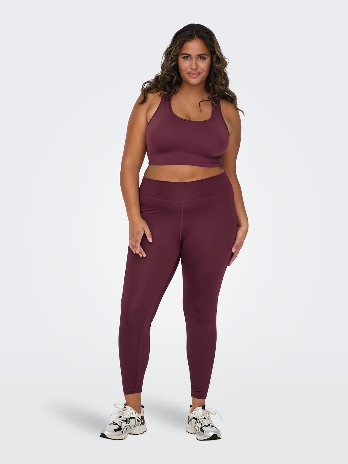 https://images.only.com/15200911/4239810/005/only-curvyseamlesssportsbra-purple.jpg?v=55bcc5b05ec90775ad9bd2d86f3d13cc&format=webp&width=1280&quality=90&key=25-0-3