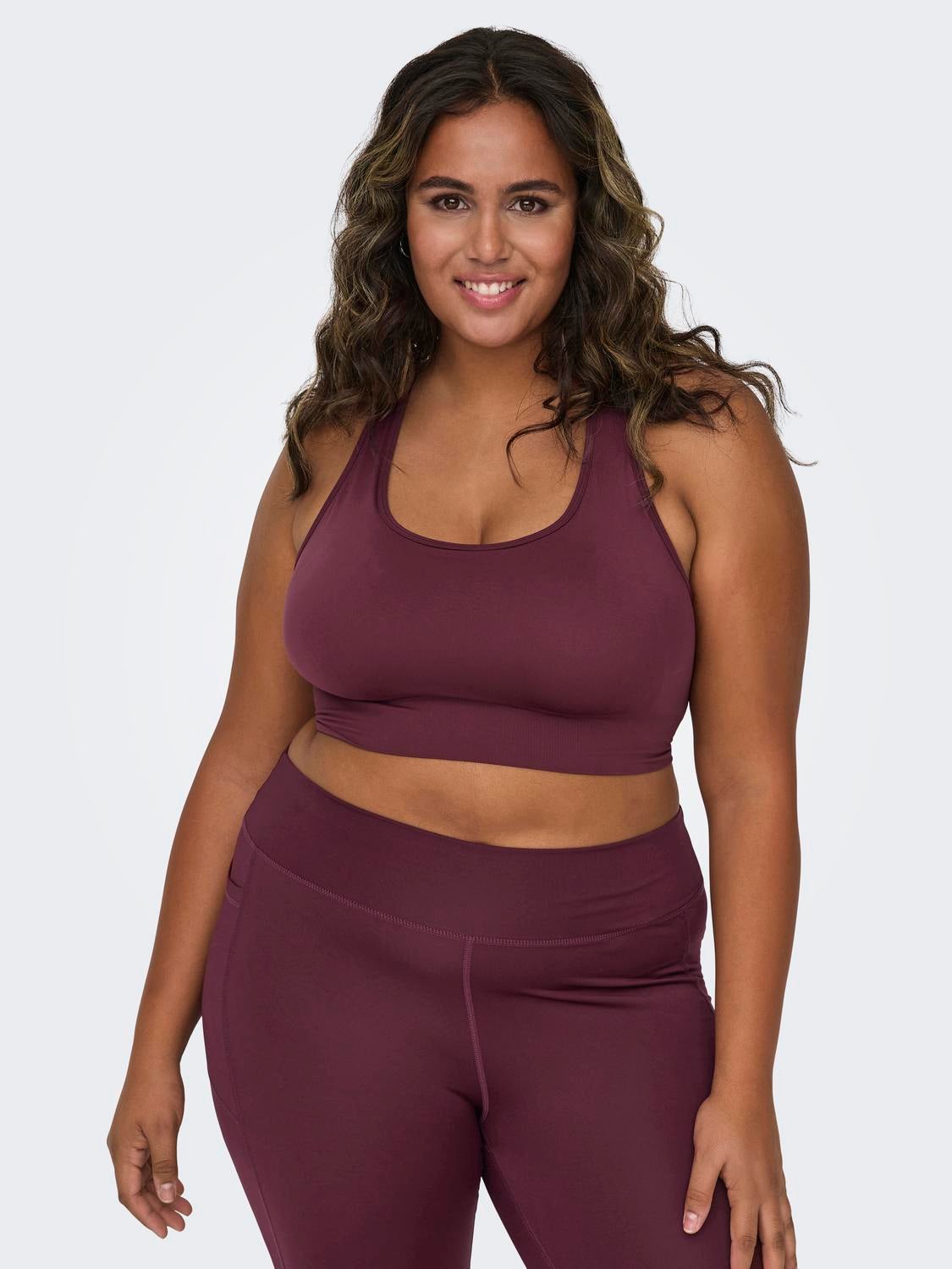 Curvy sport store