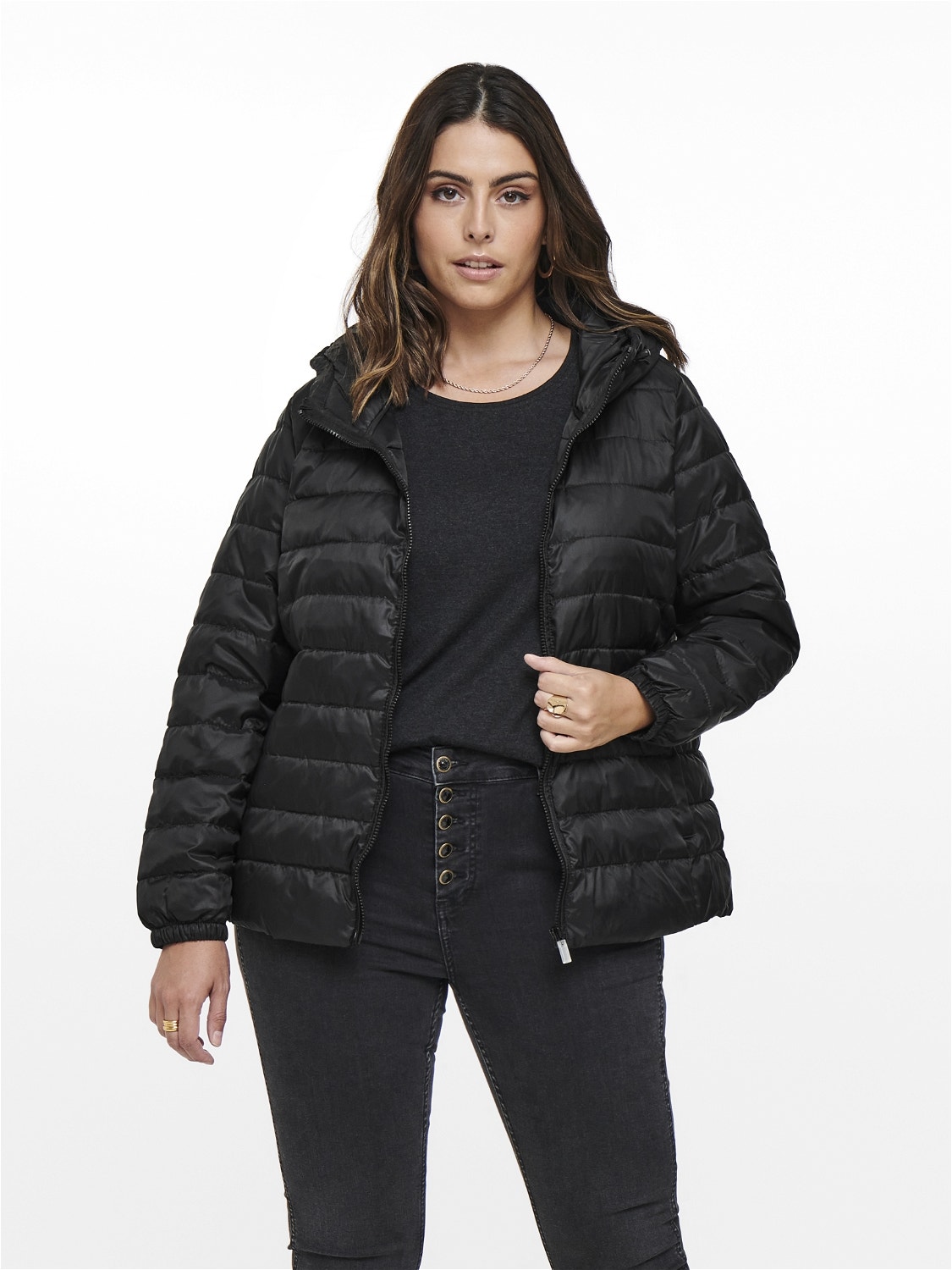 Curvy short Quilted jacket | Black | ONLY®