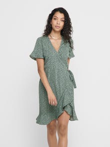 ONLY Normal geschnitten V-Ausschnitt Kurzes Kleid -Chinois Green - 15206407
