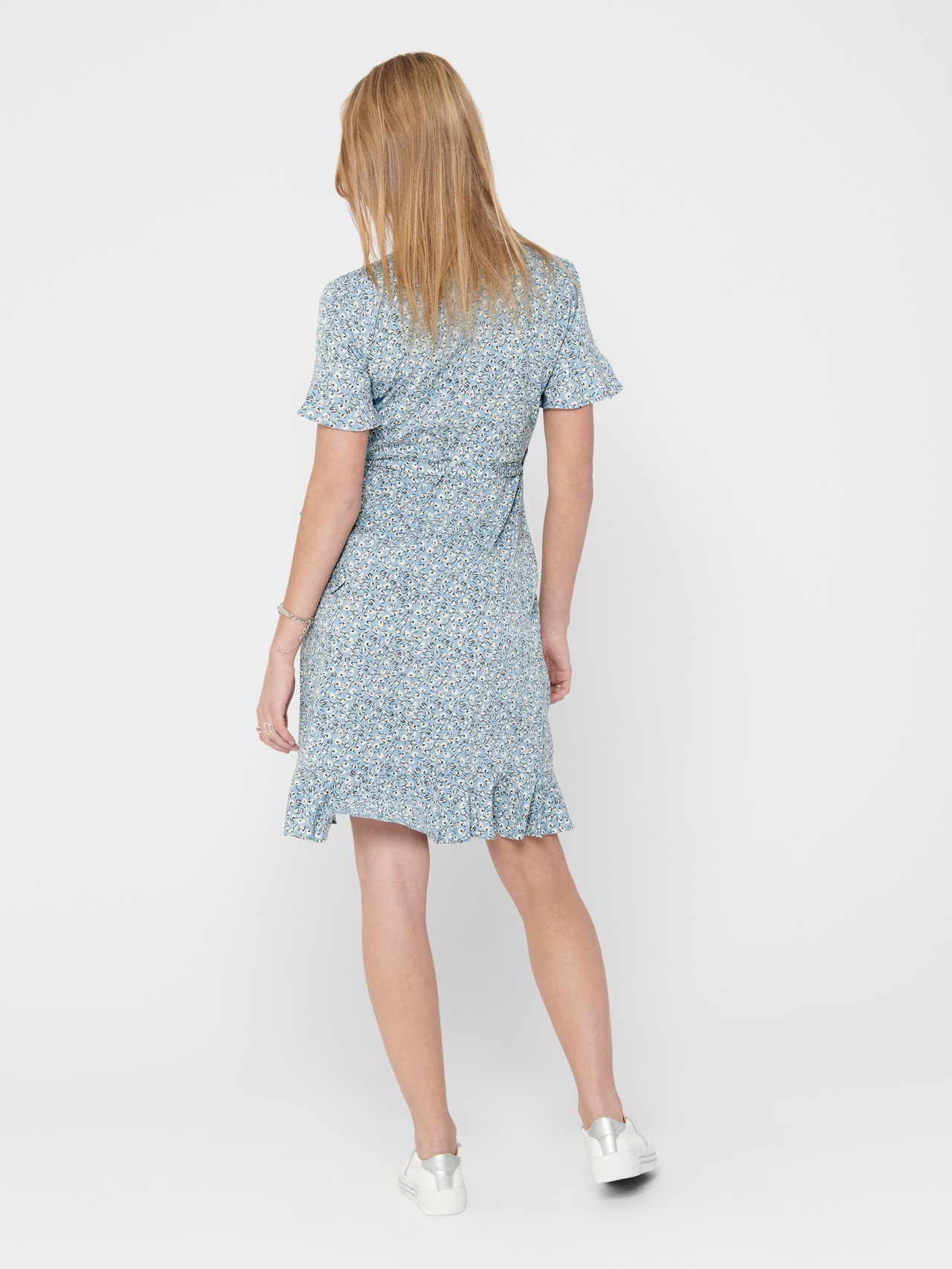 ONLY Normal geschnitten V-Ausschnitt Kurzes Kleid -Dusk Blue - 15206407