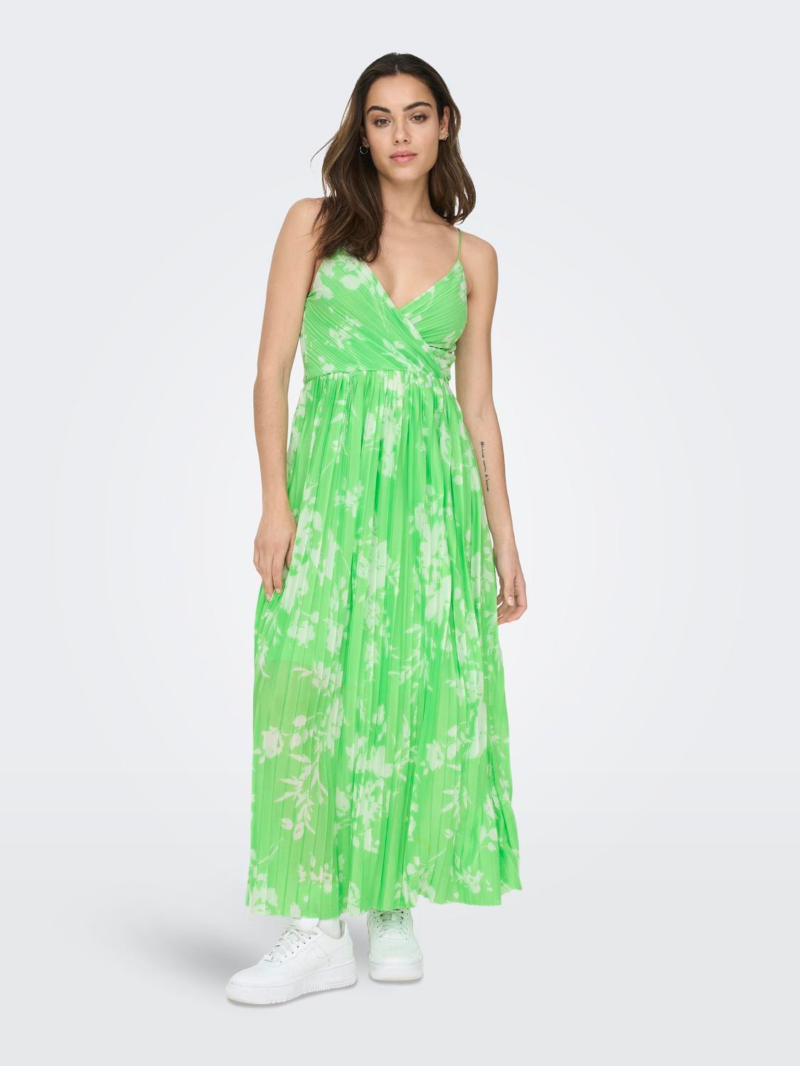 ONLY Regular Fit V-hals Smale stropper Lang kjole -Summer Green - 15207351