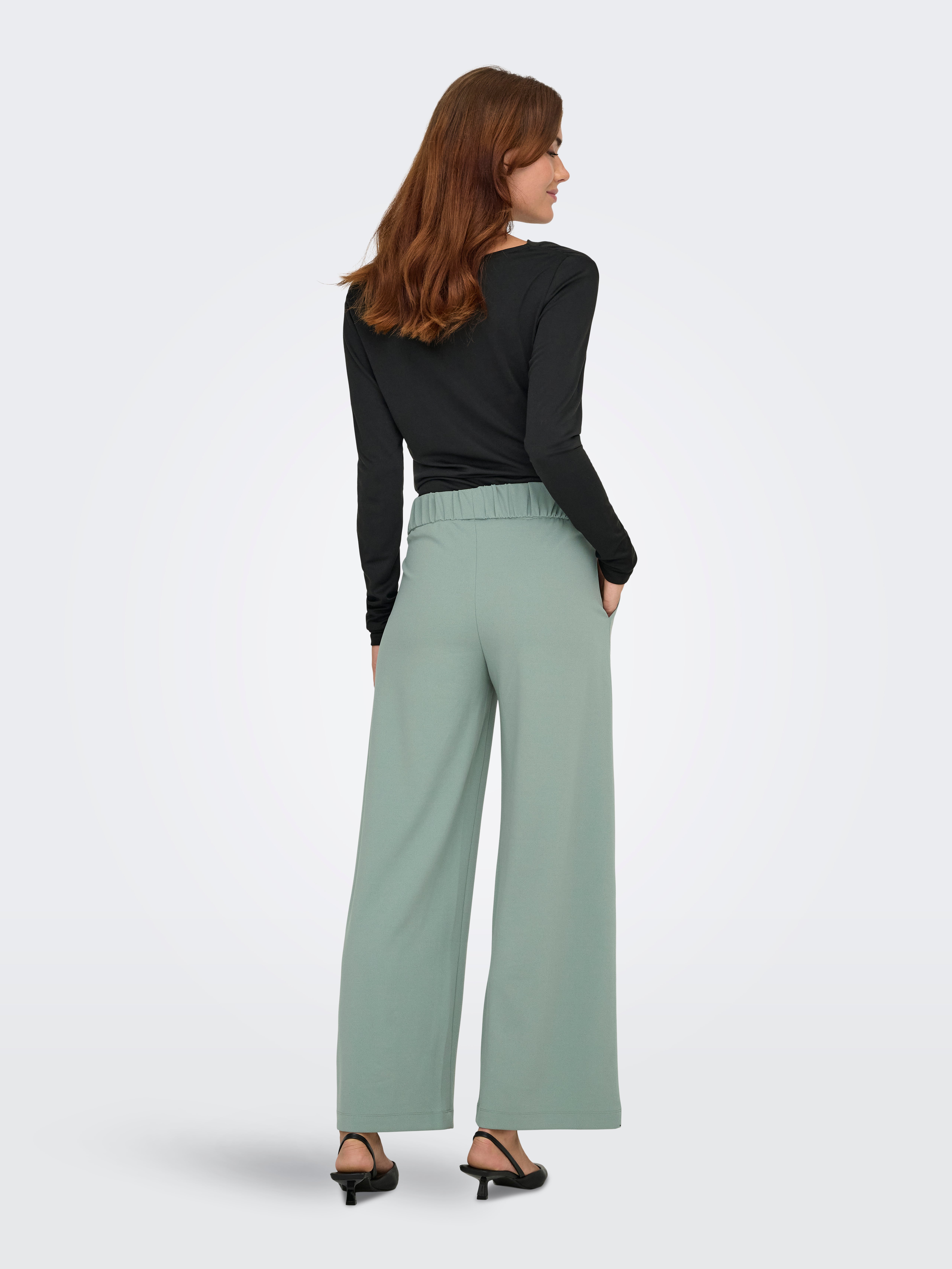 Peeny Weit Geschnittene Hose Aus Recyceltem Polyamid 6
