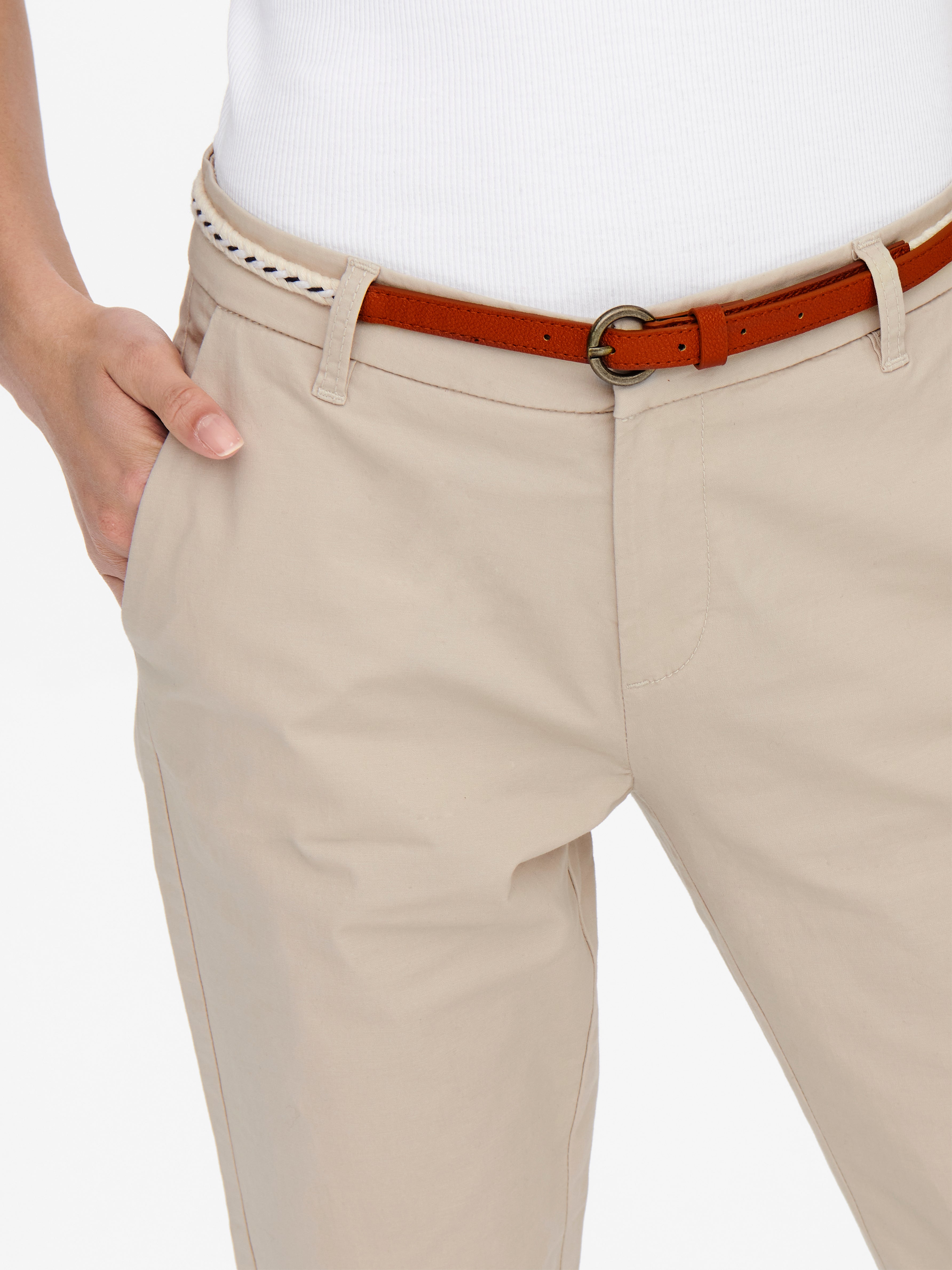 30% Rabatt auf ONLBIANA Mittlere Taille Normal geschnitten Hose 