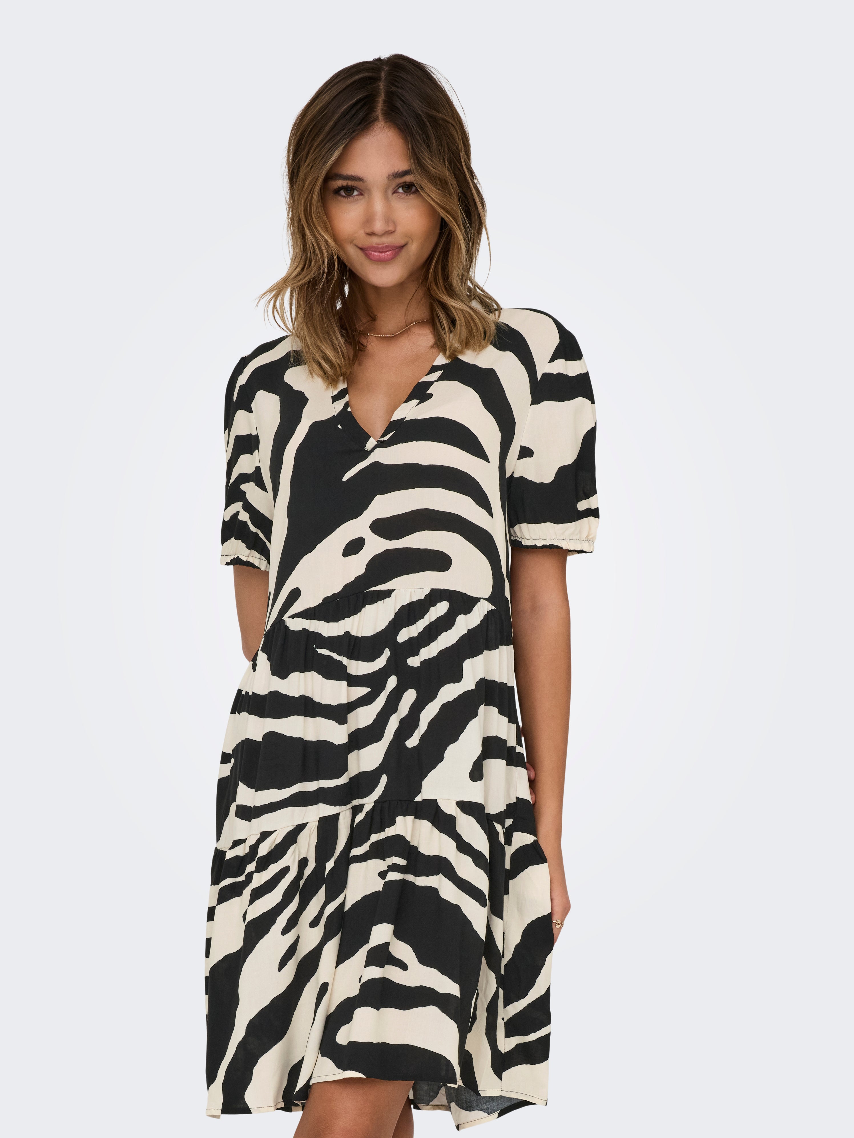 Onlnova Kurzes Kleid