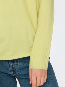 ONLY V-Hals Verlaagde schoudernaden Pullover -Yellow Pear - 15224360