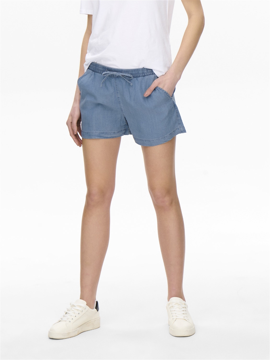 ONLY Locker geschnitten Mittlere Taille Shorts -Medium Blue Denim - 15226321