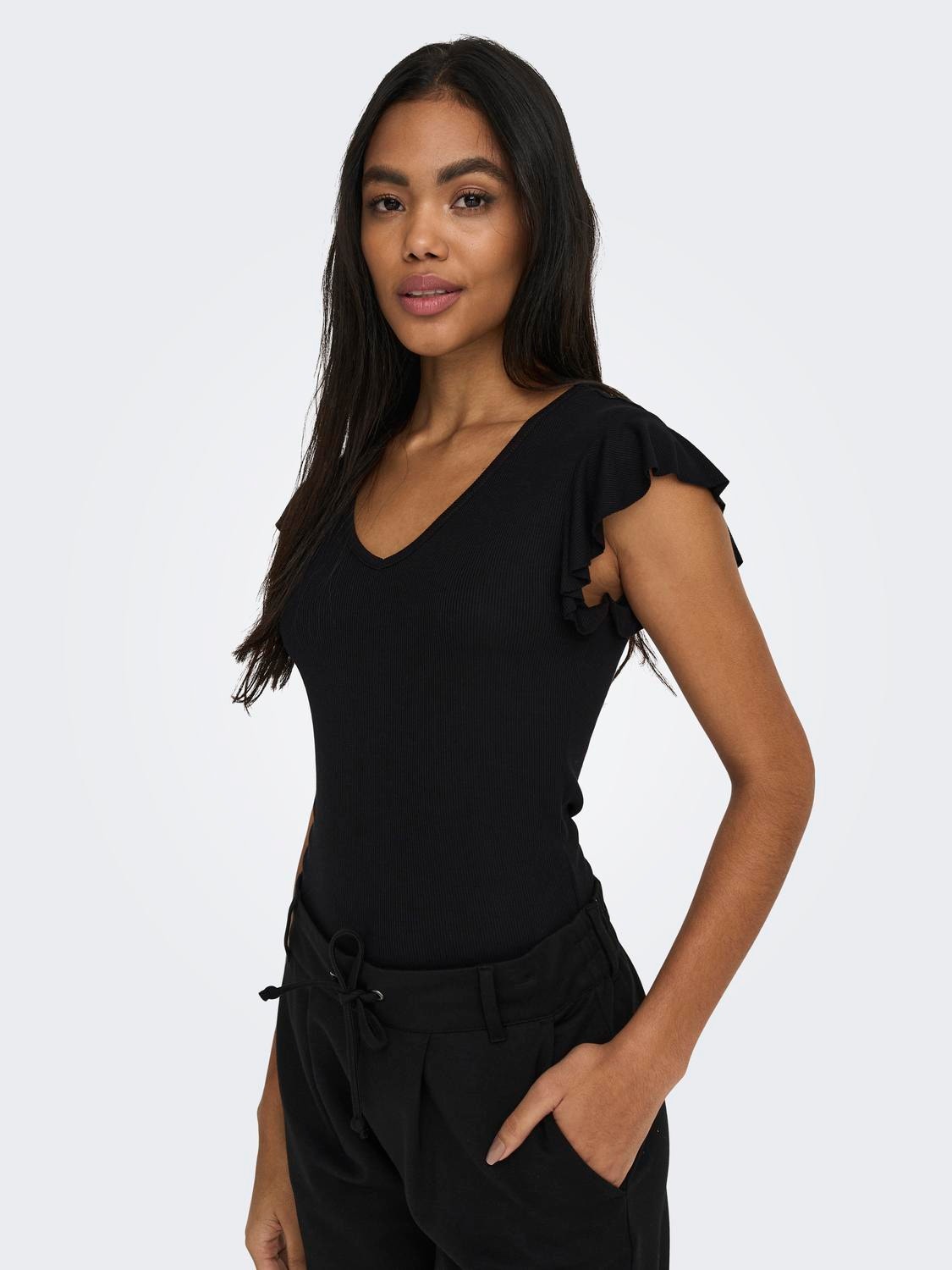ONLY Slim fit top with short frill sleeves -Black - 15227187