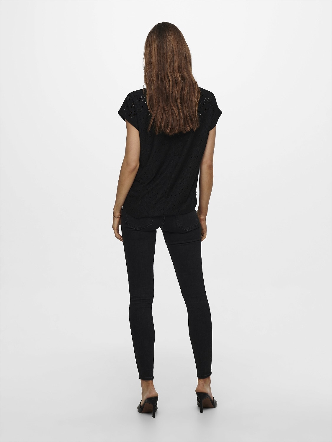 ONLY Regular Fit Round Neck Fold-up cuffs Top -Black - 15231005