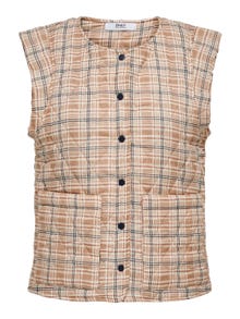 ONLY Quilted Waistcoat -Cloud Dancer - 15233428