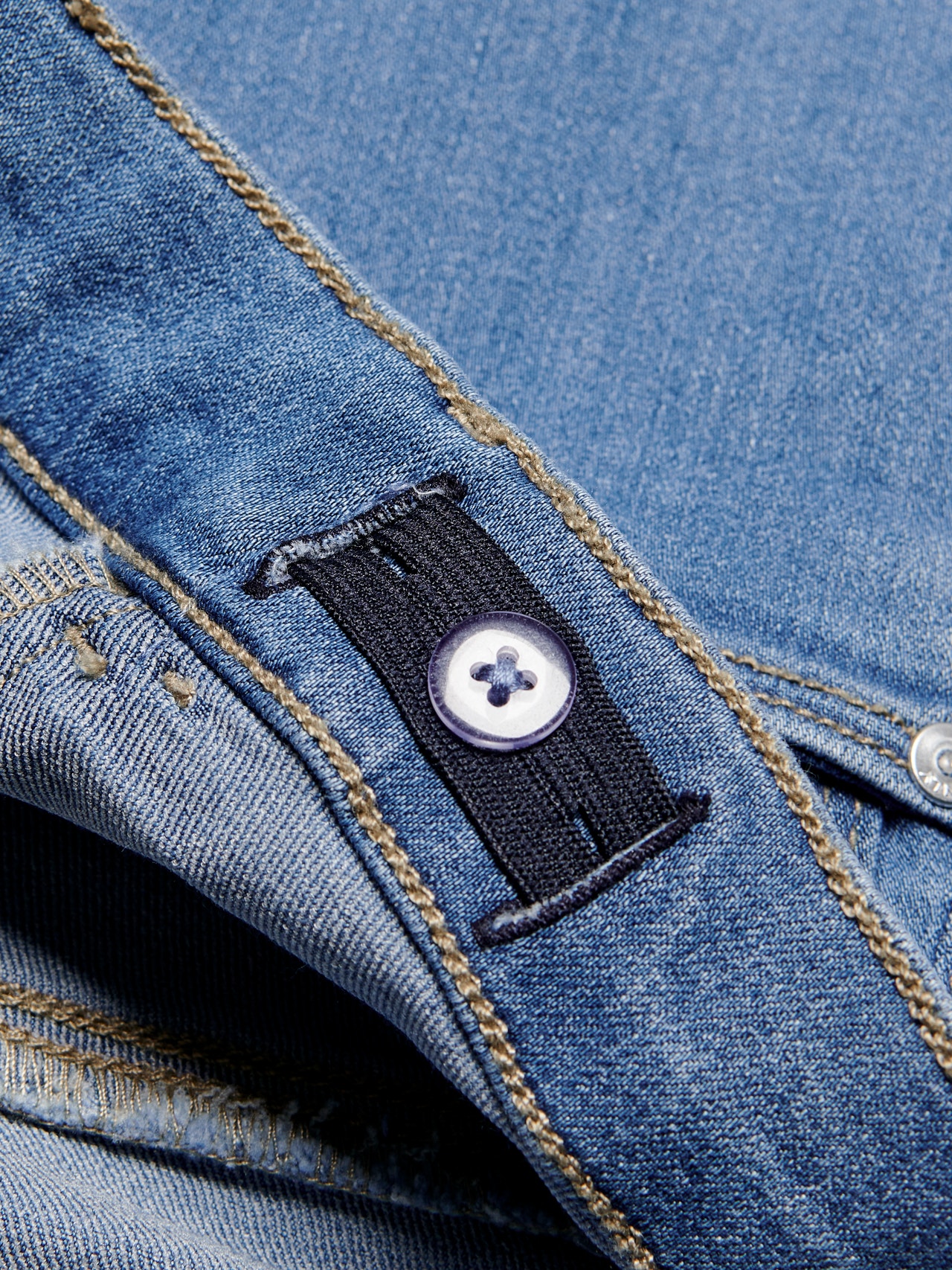 Afrodizyak porno boyicha qiz Xotin kimga jinsiy aloqa qilishni taklif qildi?