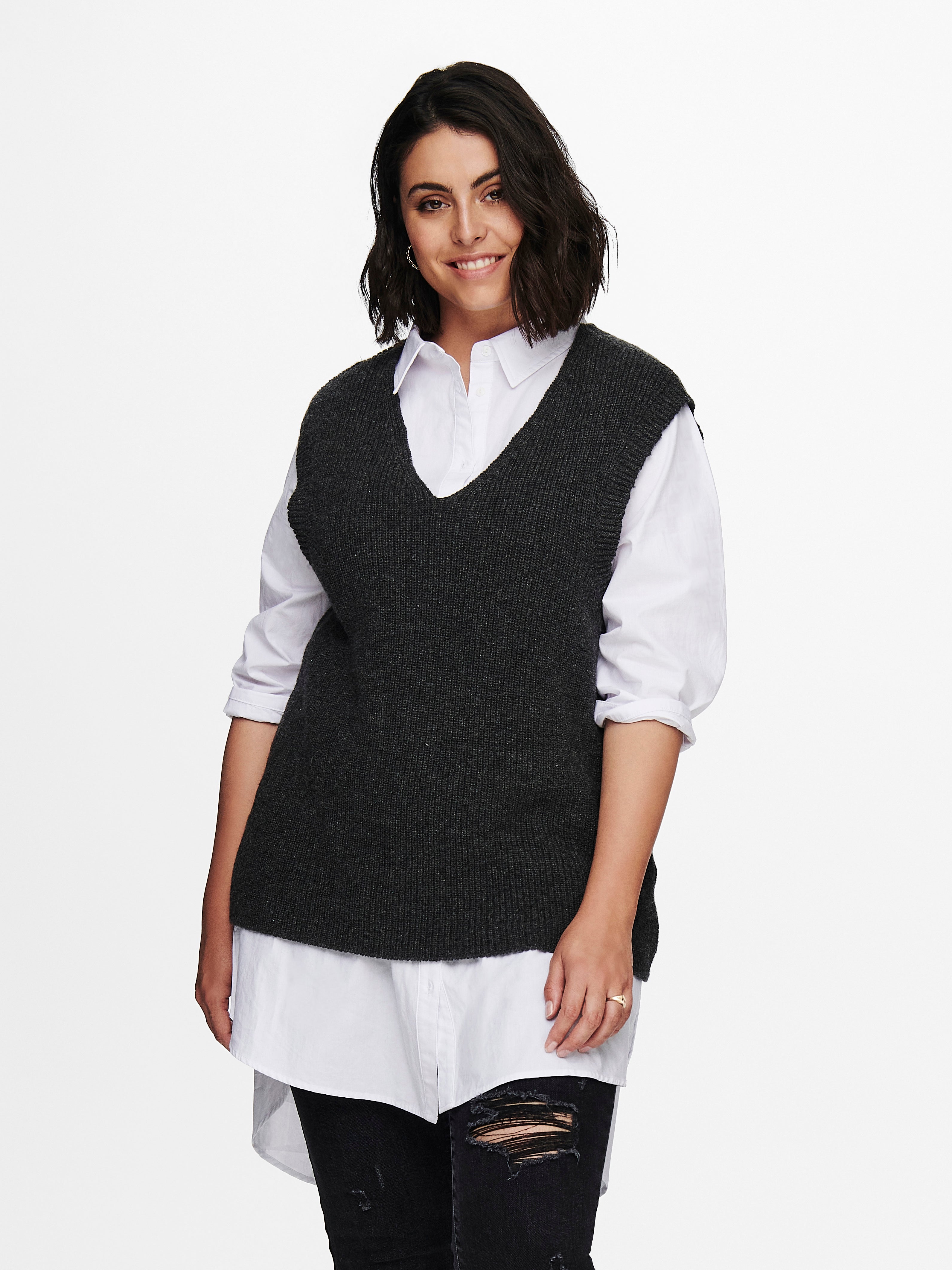 Curvy knitted Waistcoat with 40 