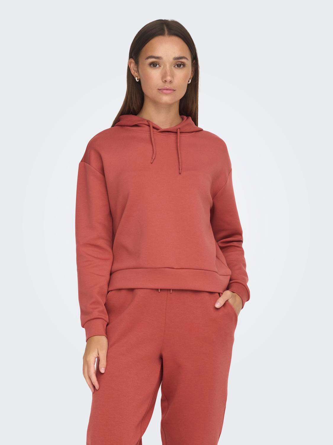 ONLY Enfärgad Hoodie -Mineral Red - 15245850