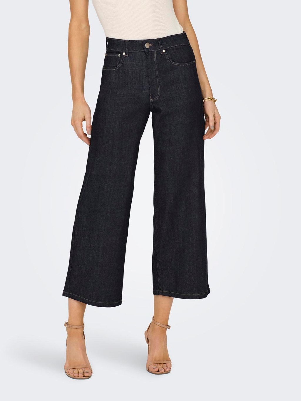 ONLMadison life highwaist cropped Flared Jeans with 30% discount! | ONLY®