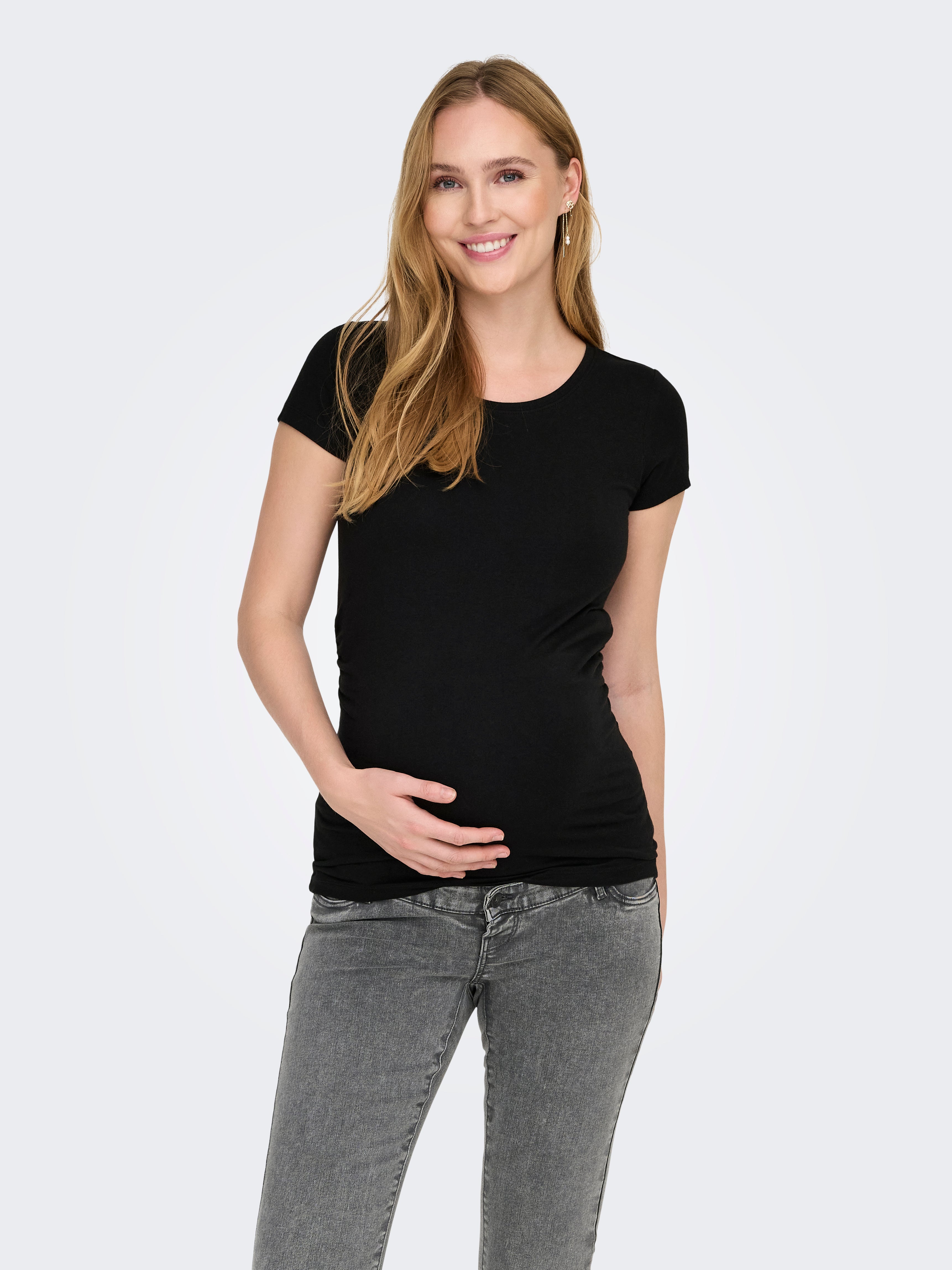 only-olmlovelyt-shirt-schwarz. 