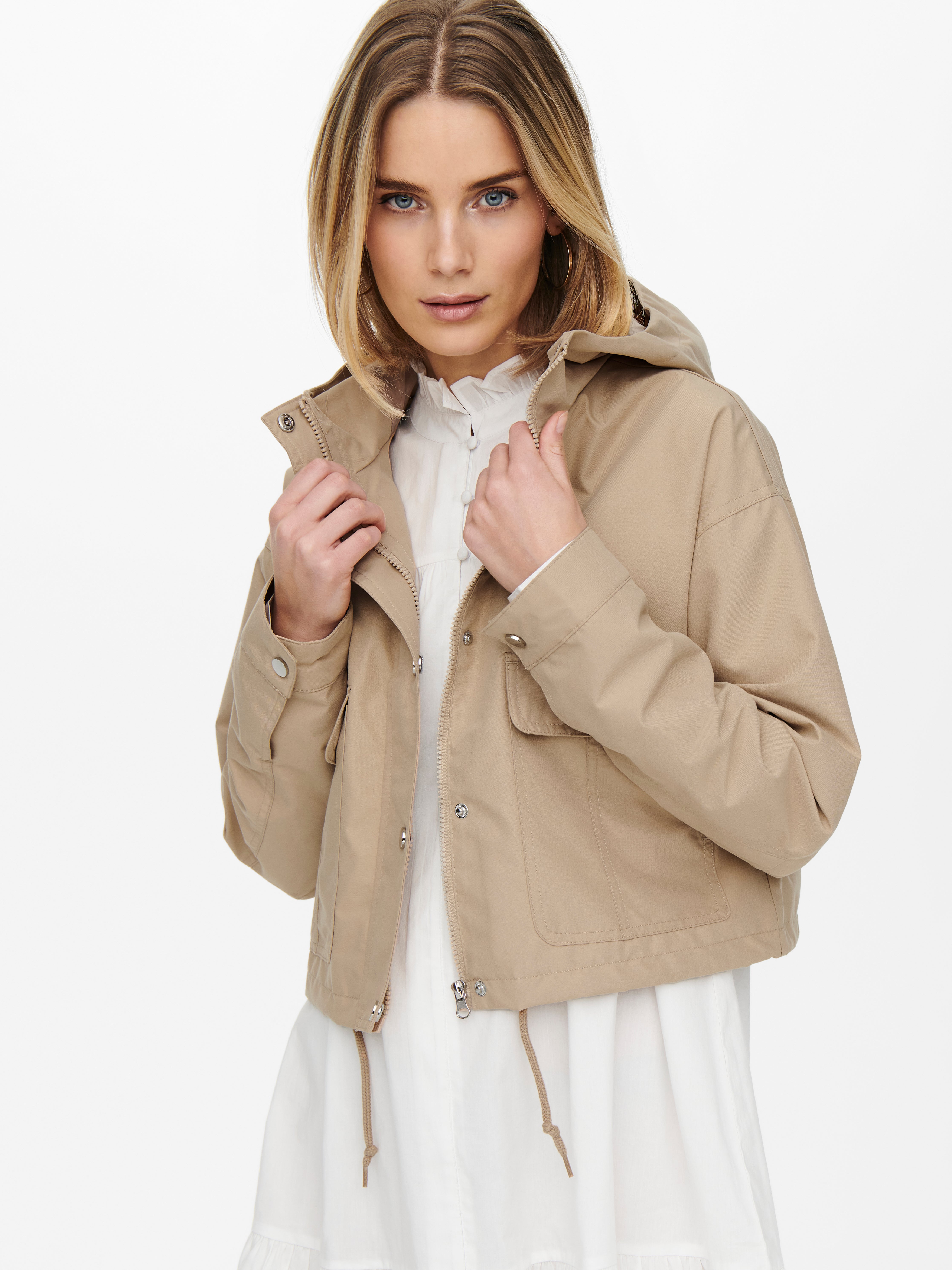 Short hood Jacket with 40% discount 