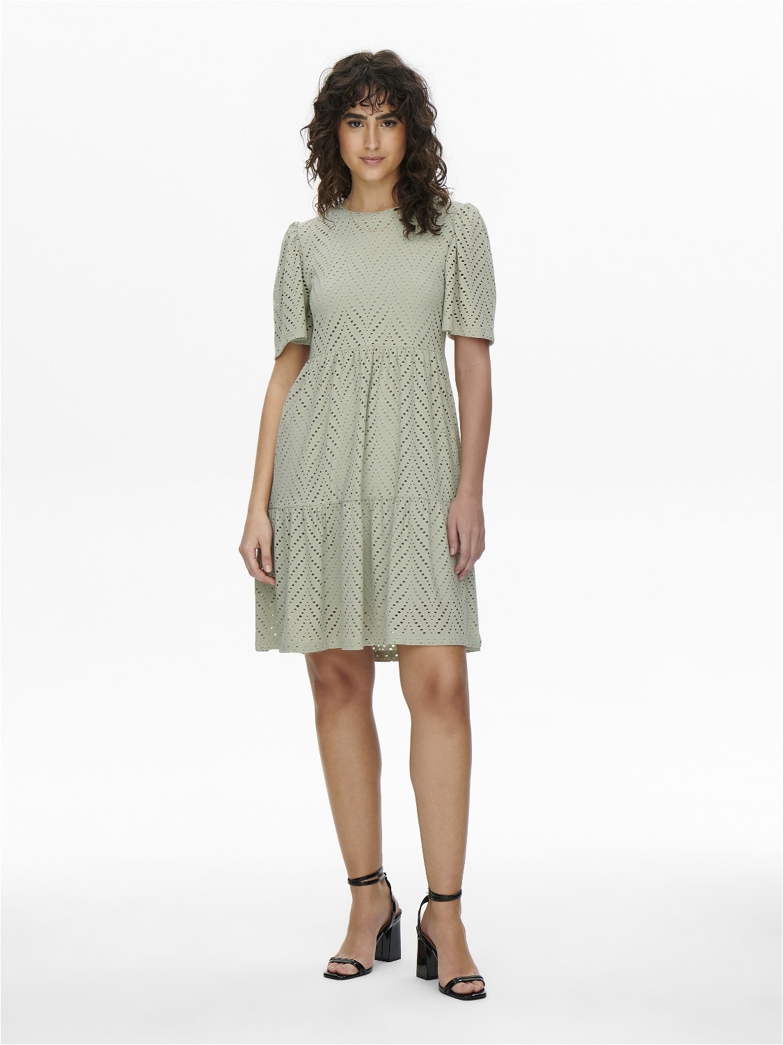 ONLY En broderie anglaise Robe à manches courtes -Desert Sage - 15254680