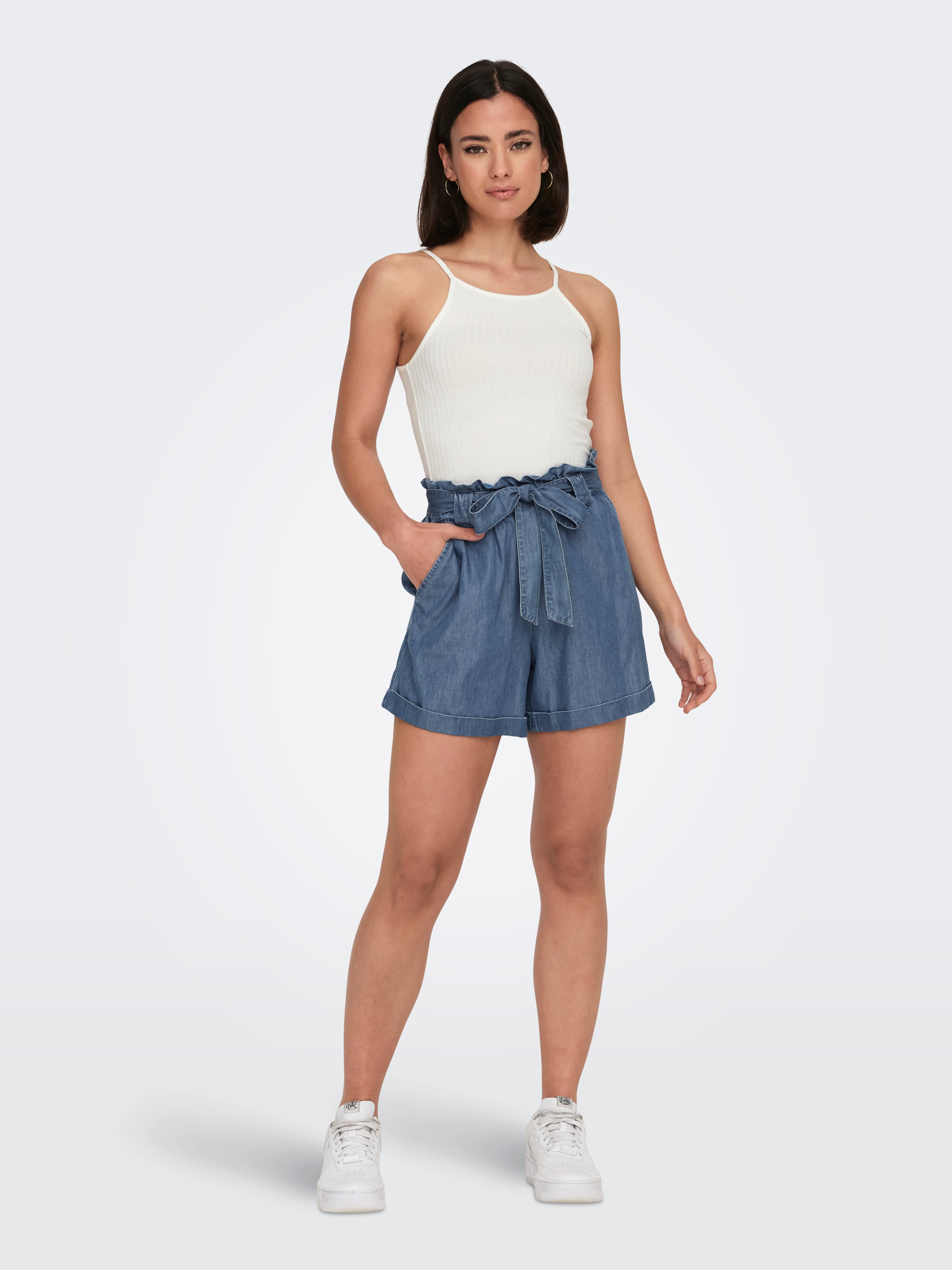 Short en Jeans Bleu H&M Taille 42 - Vêtements Short en Jeans Bleu H&M Taille 42 - Vêtements