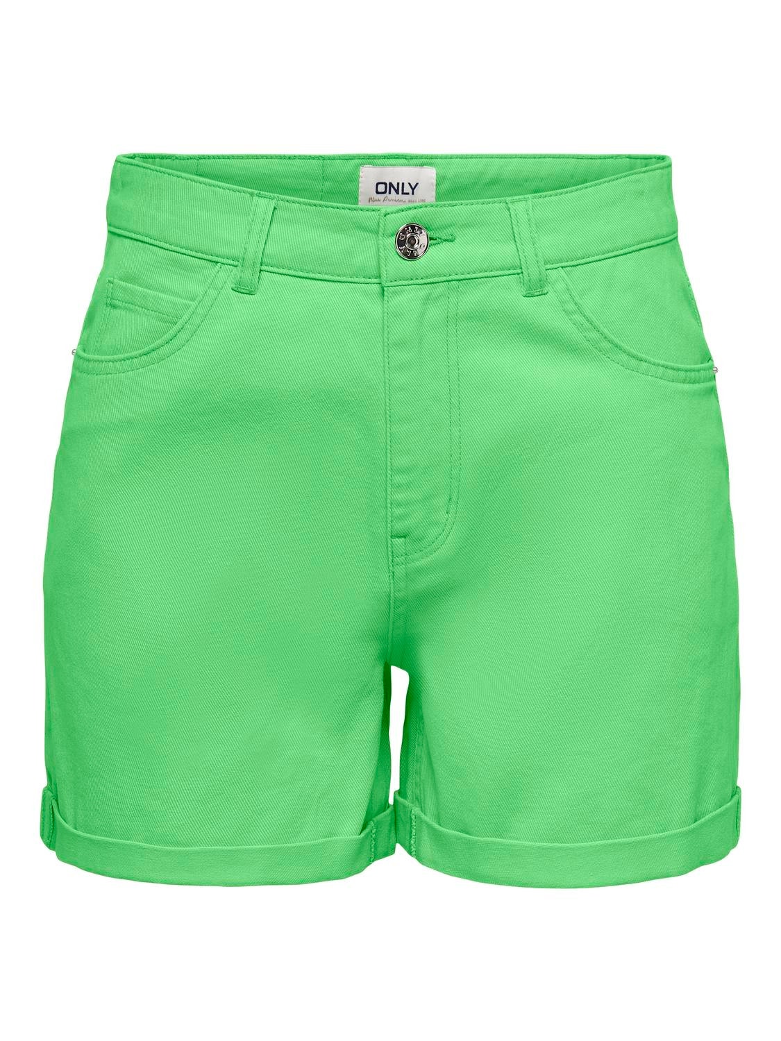 ONLY Højtaljet Mom Fit Shorts -Summer Green - 15255951
