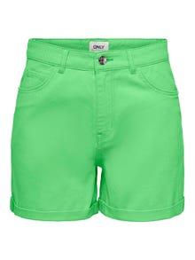 ONLY Mom Fit Hög midja Uppvikta fållar Shorts -Summer Green - 15255951