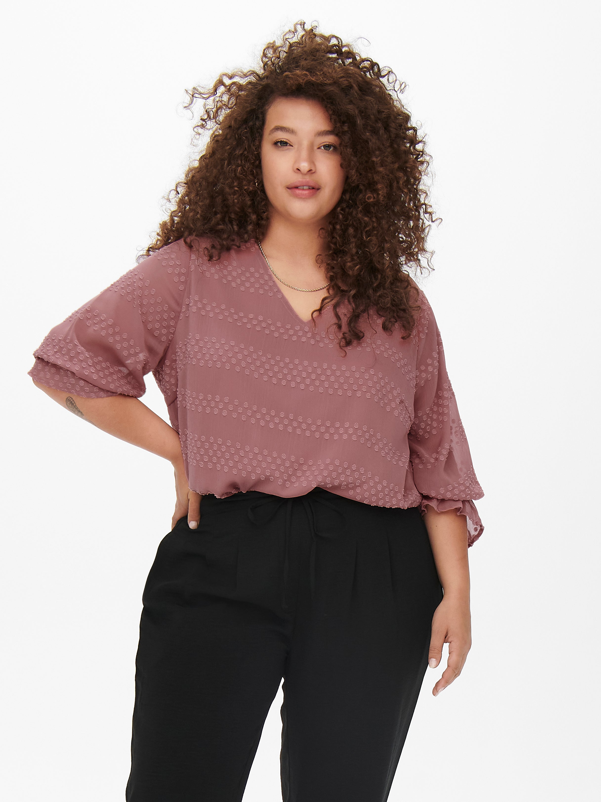 womens curvy tops
