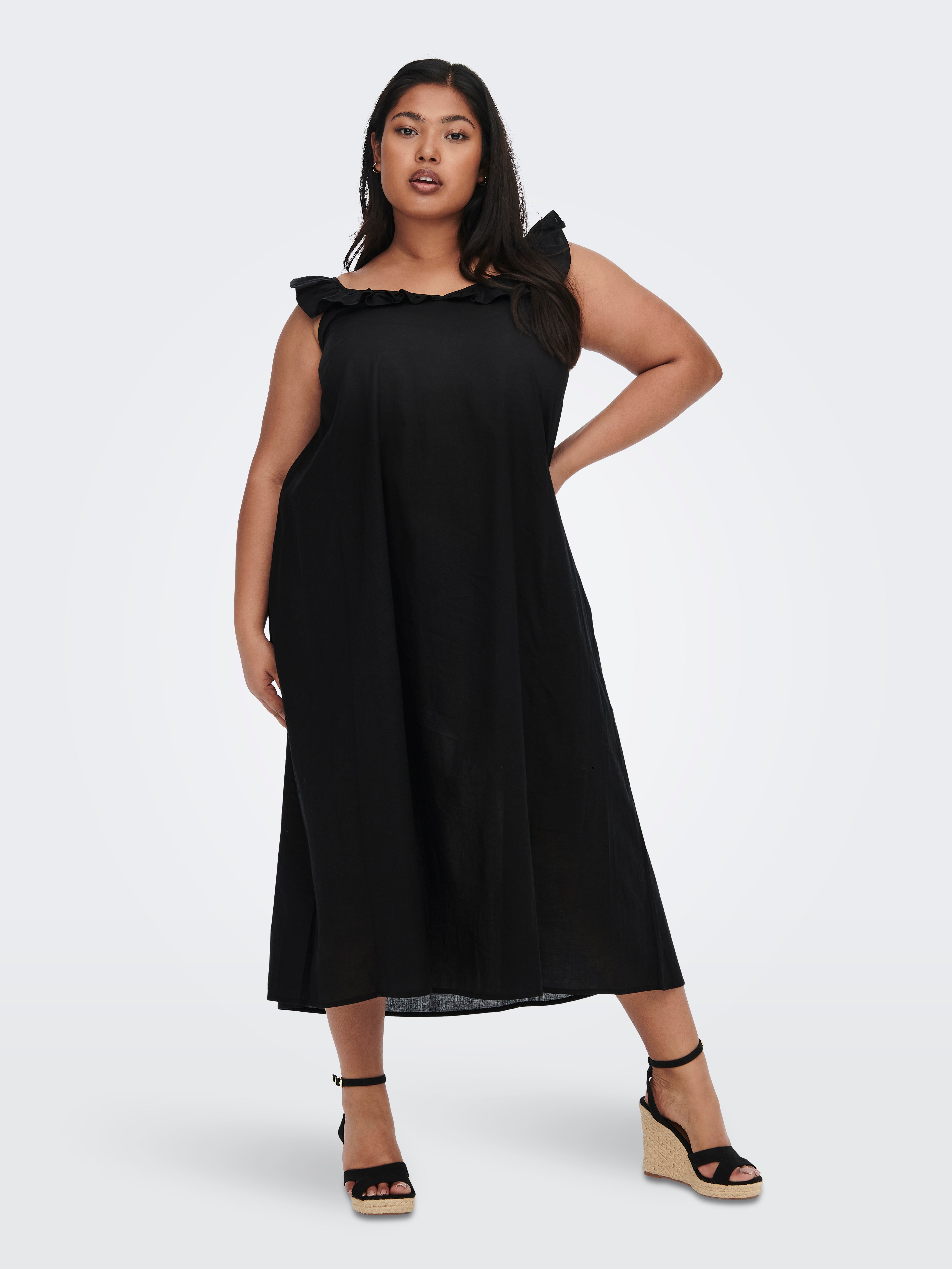 Carally Langes Kleid