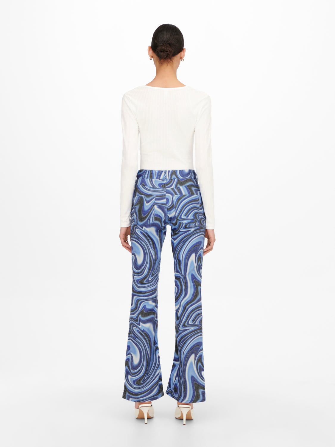Zoven Flare Trouser in 70s Ripple  Patterned pants outfit Funky outfits  Flared pants outfit