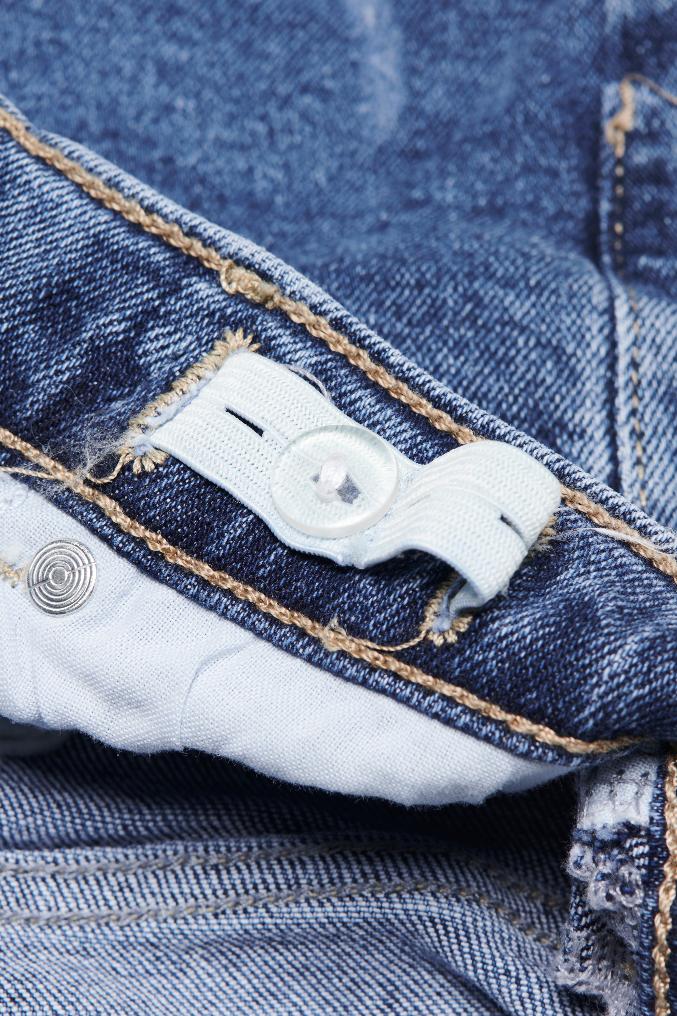 Thumbnail - Kogjuicy Weiter Beinschnitt Jeans