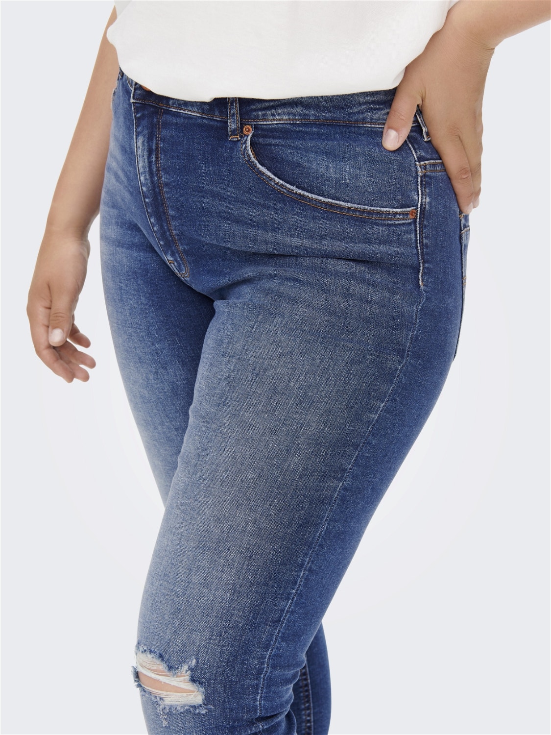 ONLY CARLaola talla grande cintura alta Jeans skinny fit -Light Medium Blue Denim - 15265521
