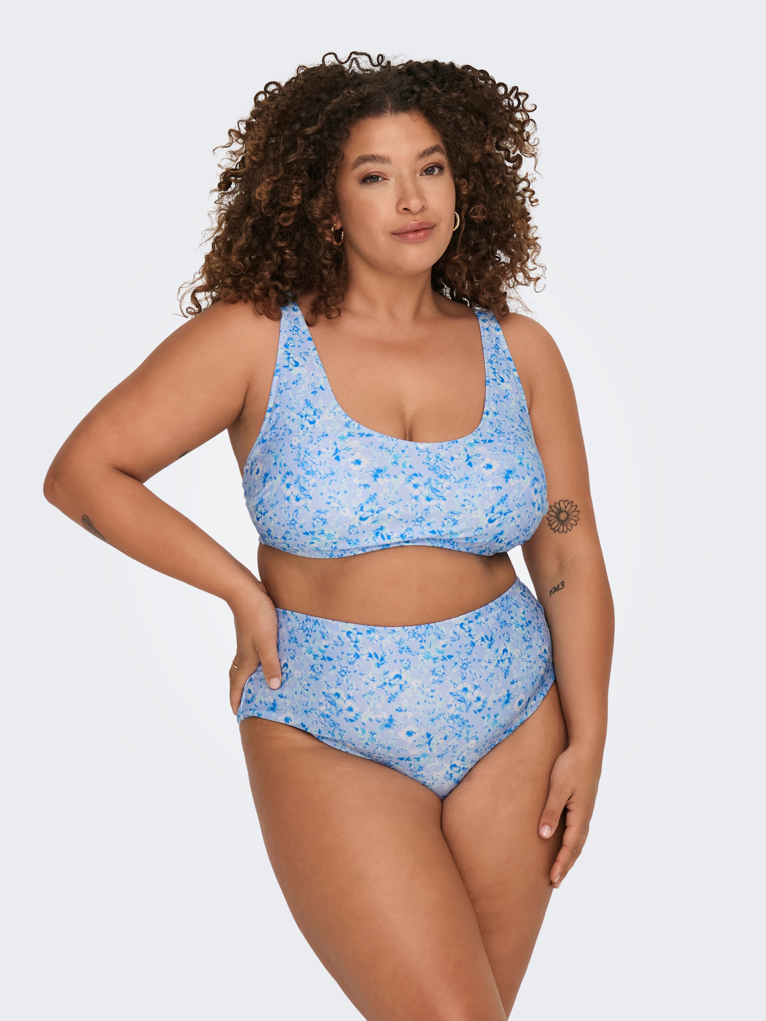 Curvy on sale swimwear sale