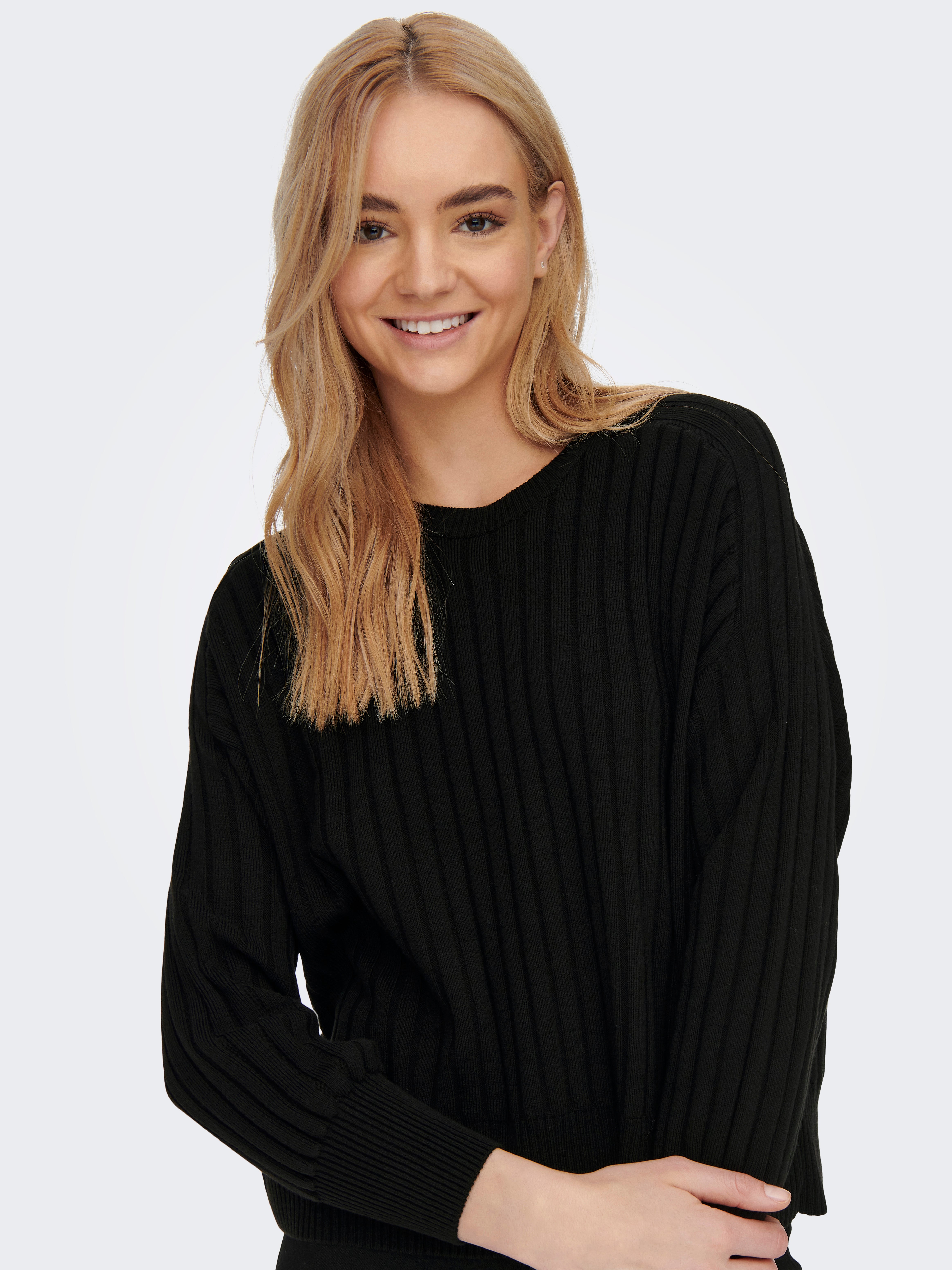 Loose Knitted Pullover | Black | ONLY®