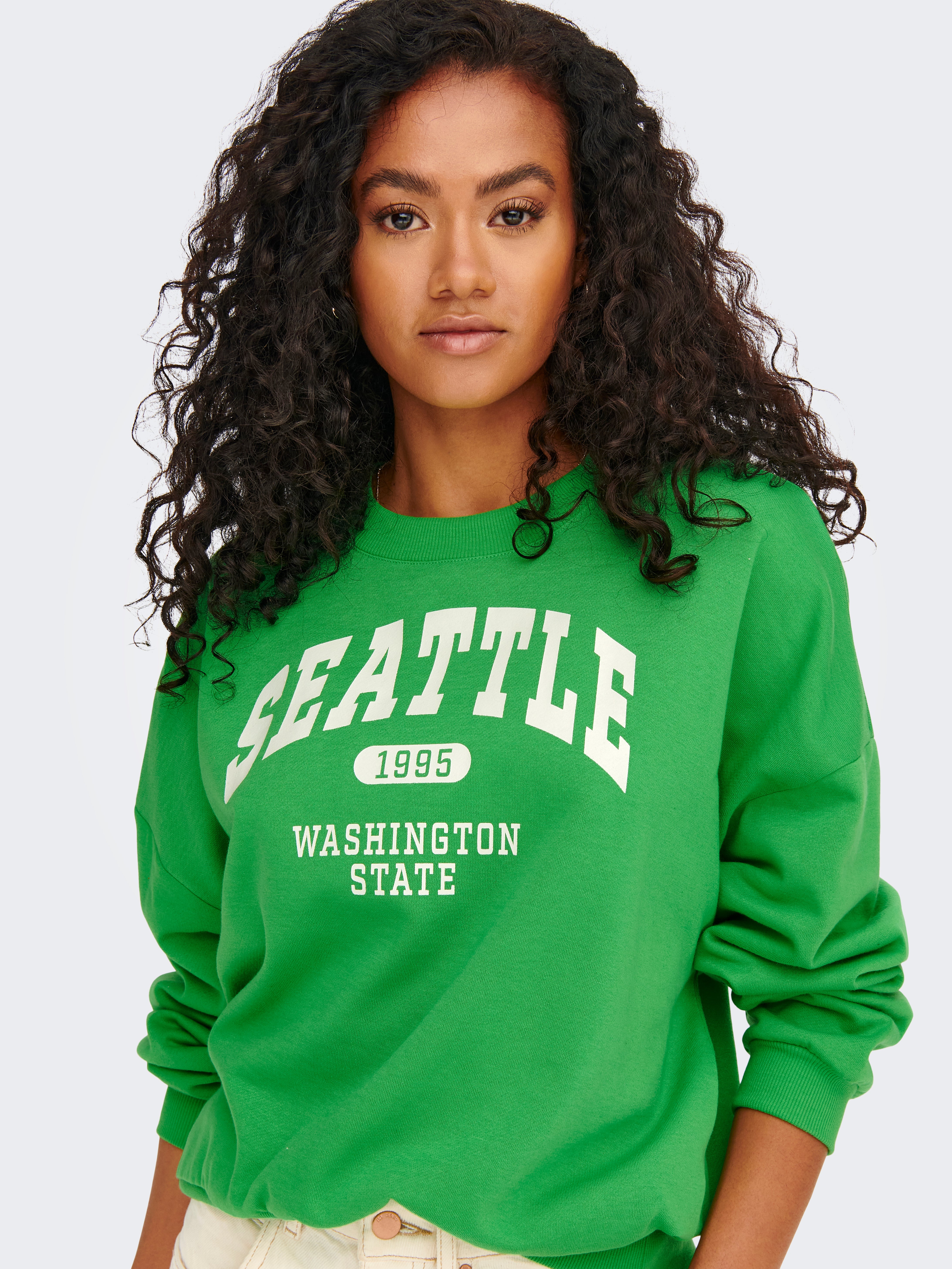O-neck Sweatshirt | Medium Green | ONLY®