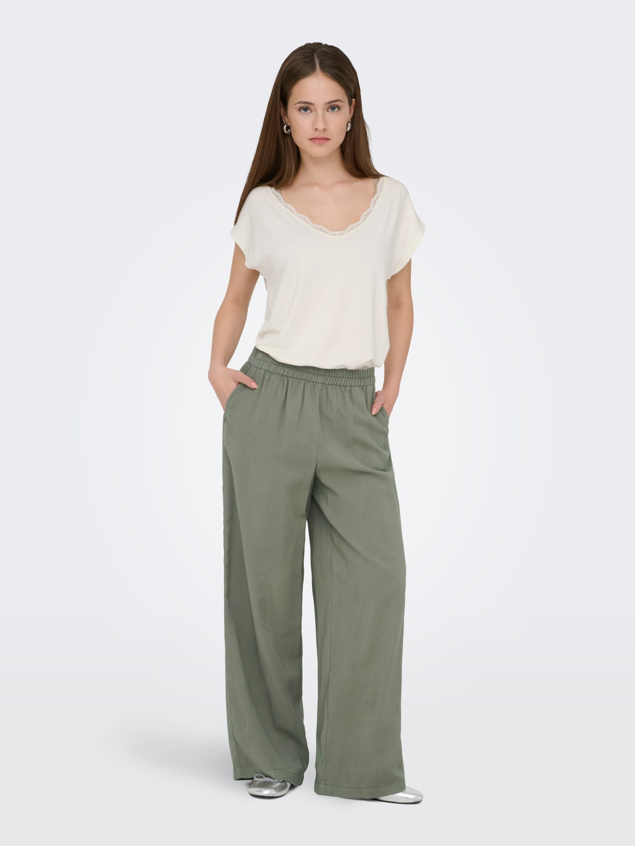 ONLY Tavapärane lõige V-kaelus Top -Cloud Dancer - 15271263