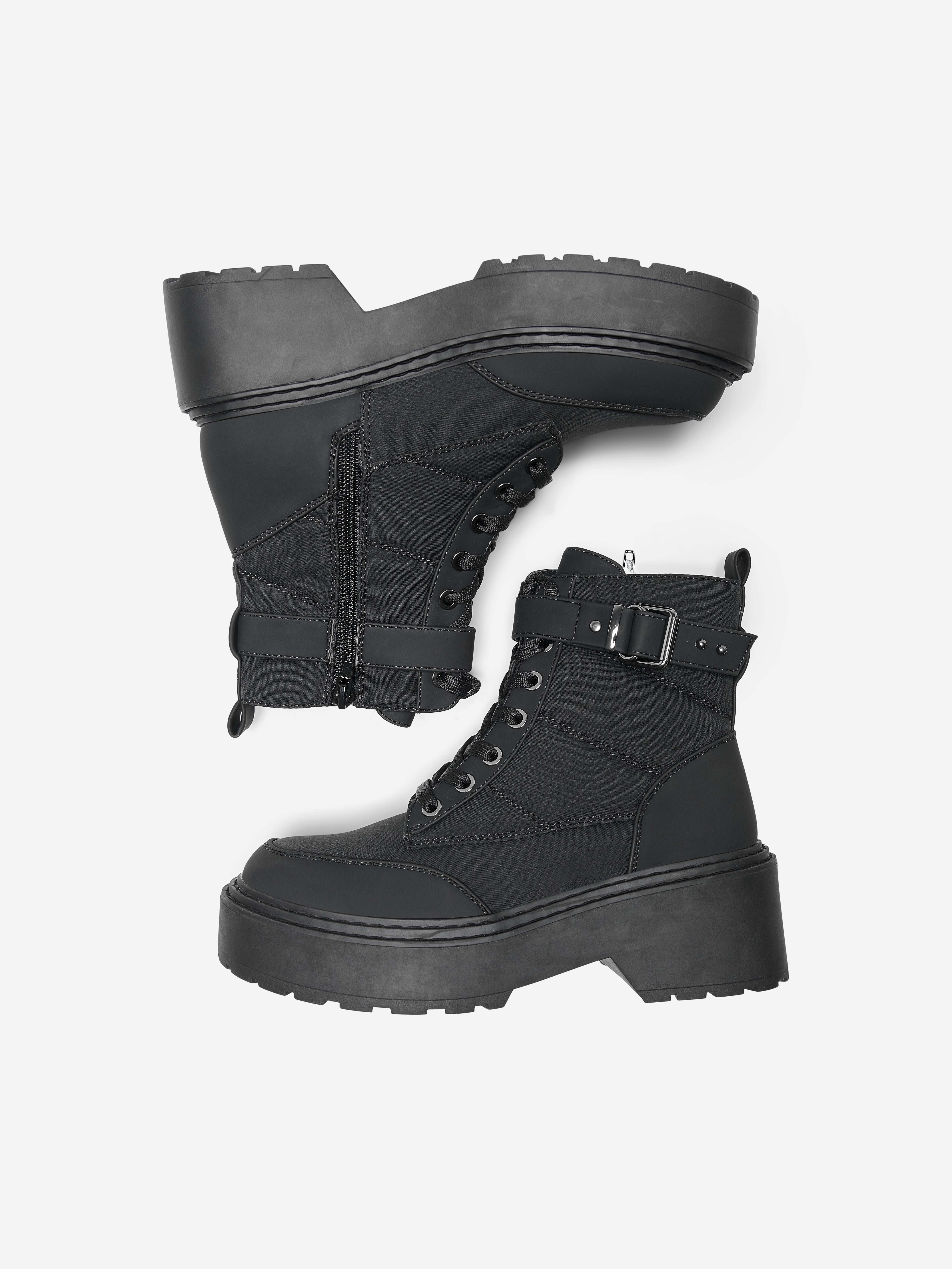 Boots Black ONLY®
