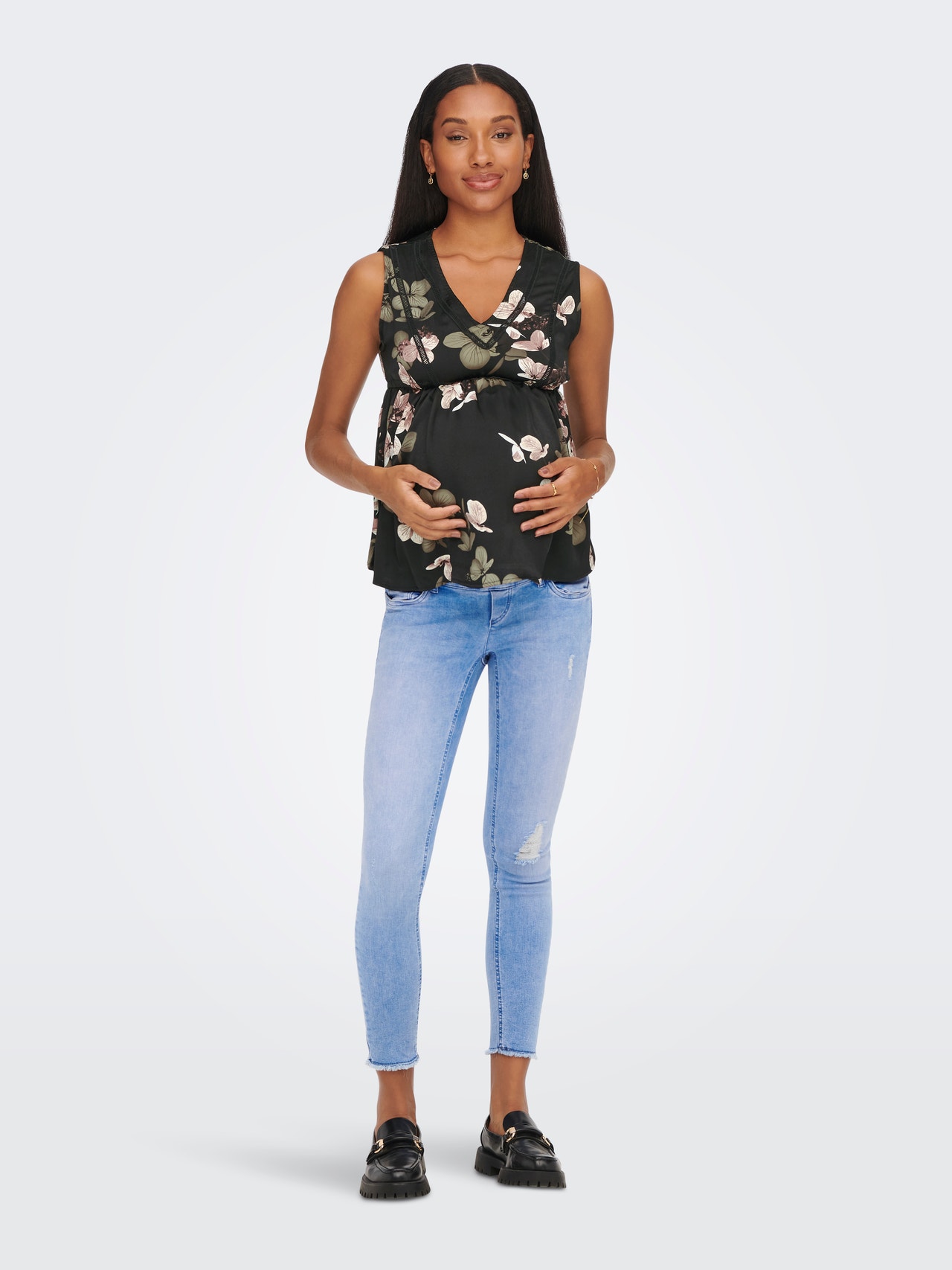 ONLY Regular Fit V-Neck Maternity Top -Black - 15272457
