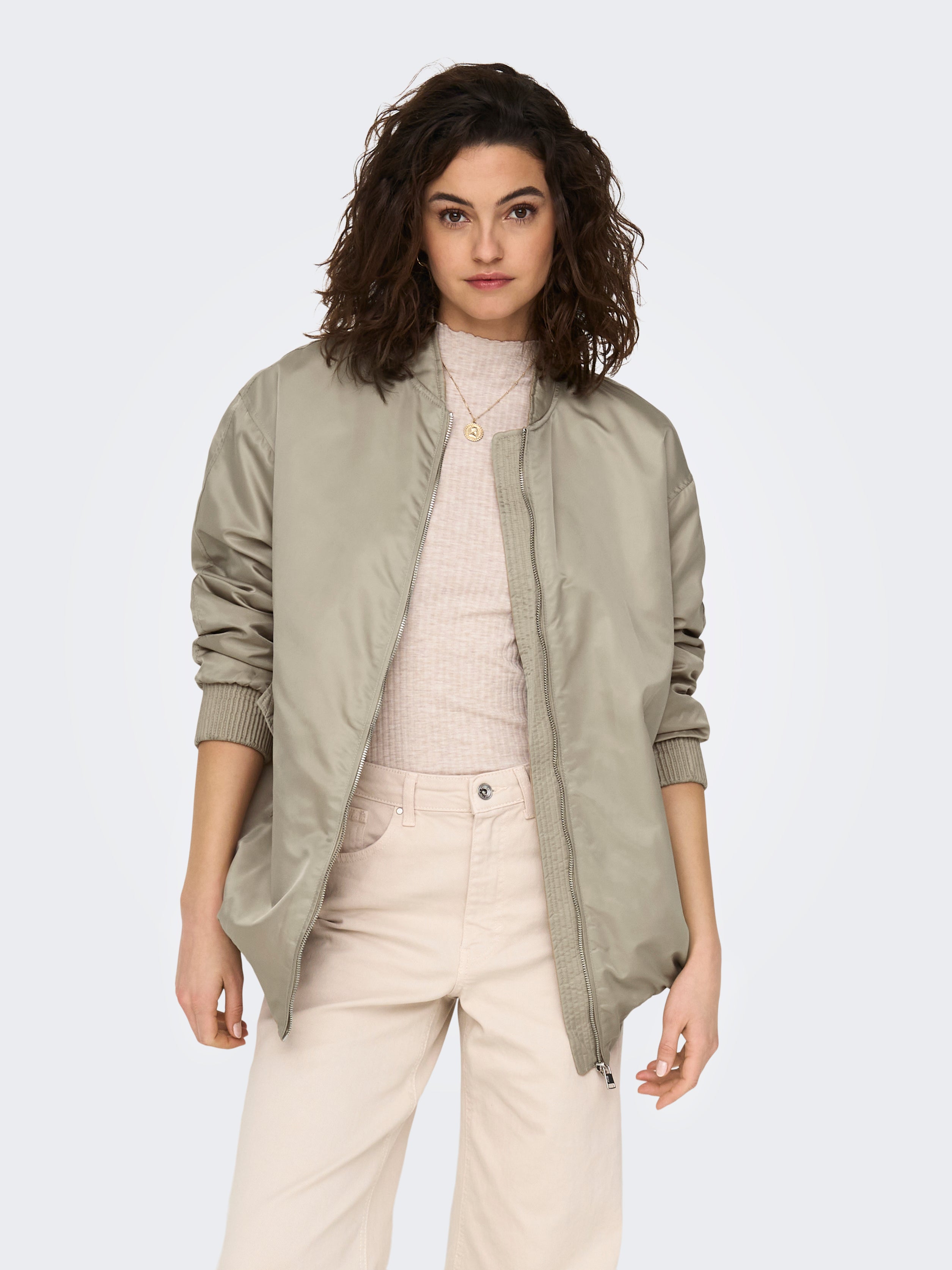 20% Rabatt auf Baseball Gerippte Ärmelbündchen Jacke | ONLY®